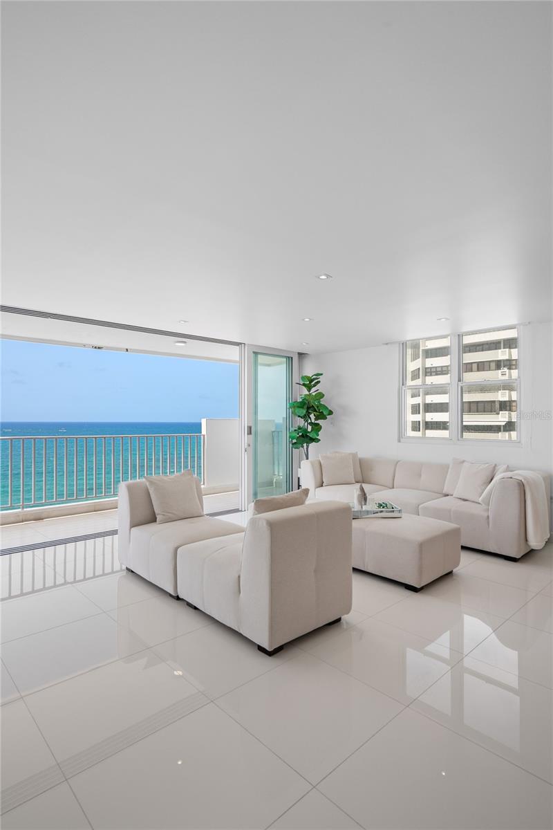 PASEO DON JUAN - Residential