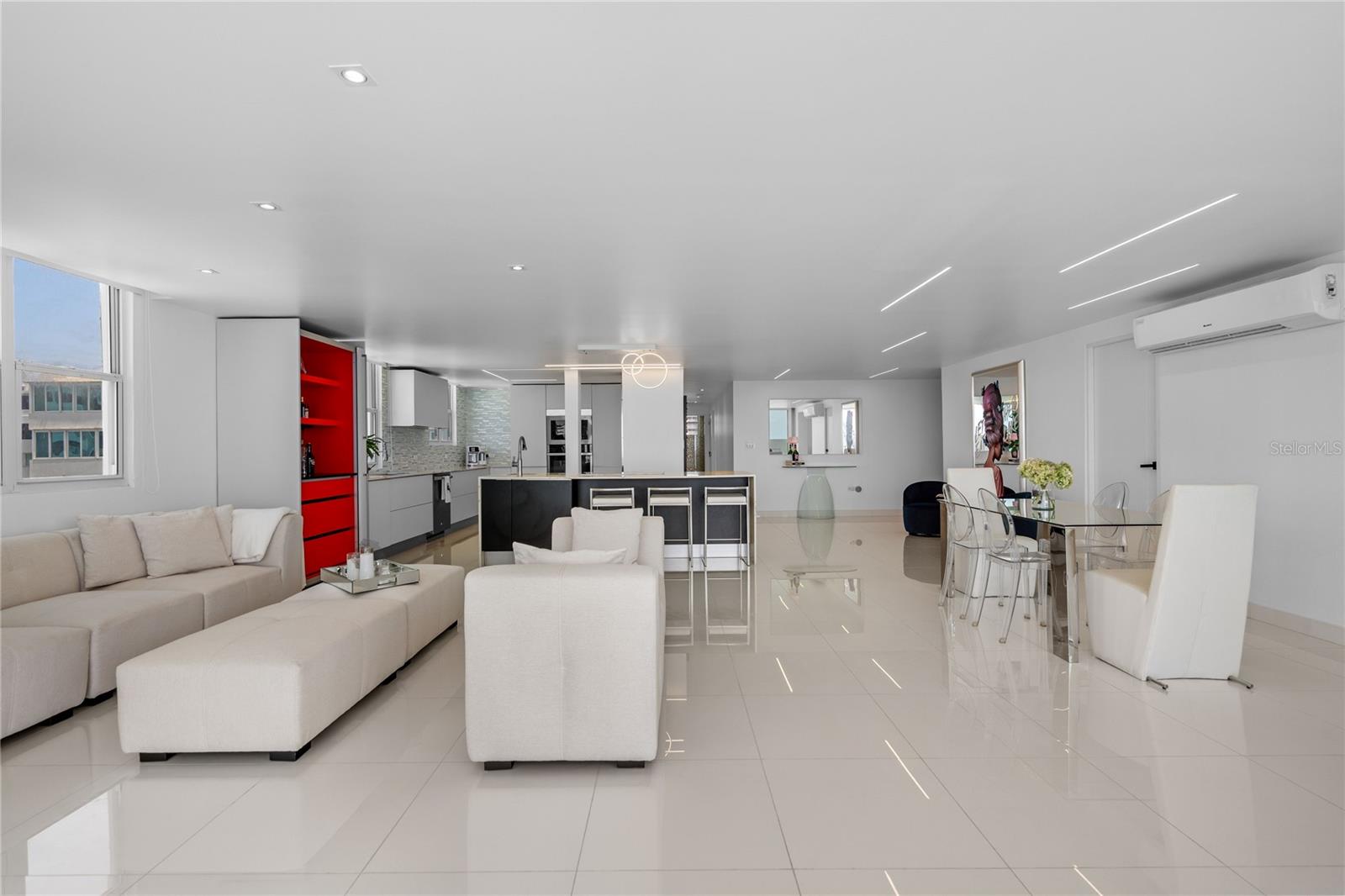 PASEO DON JUAN - Residential