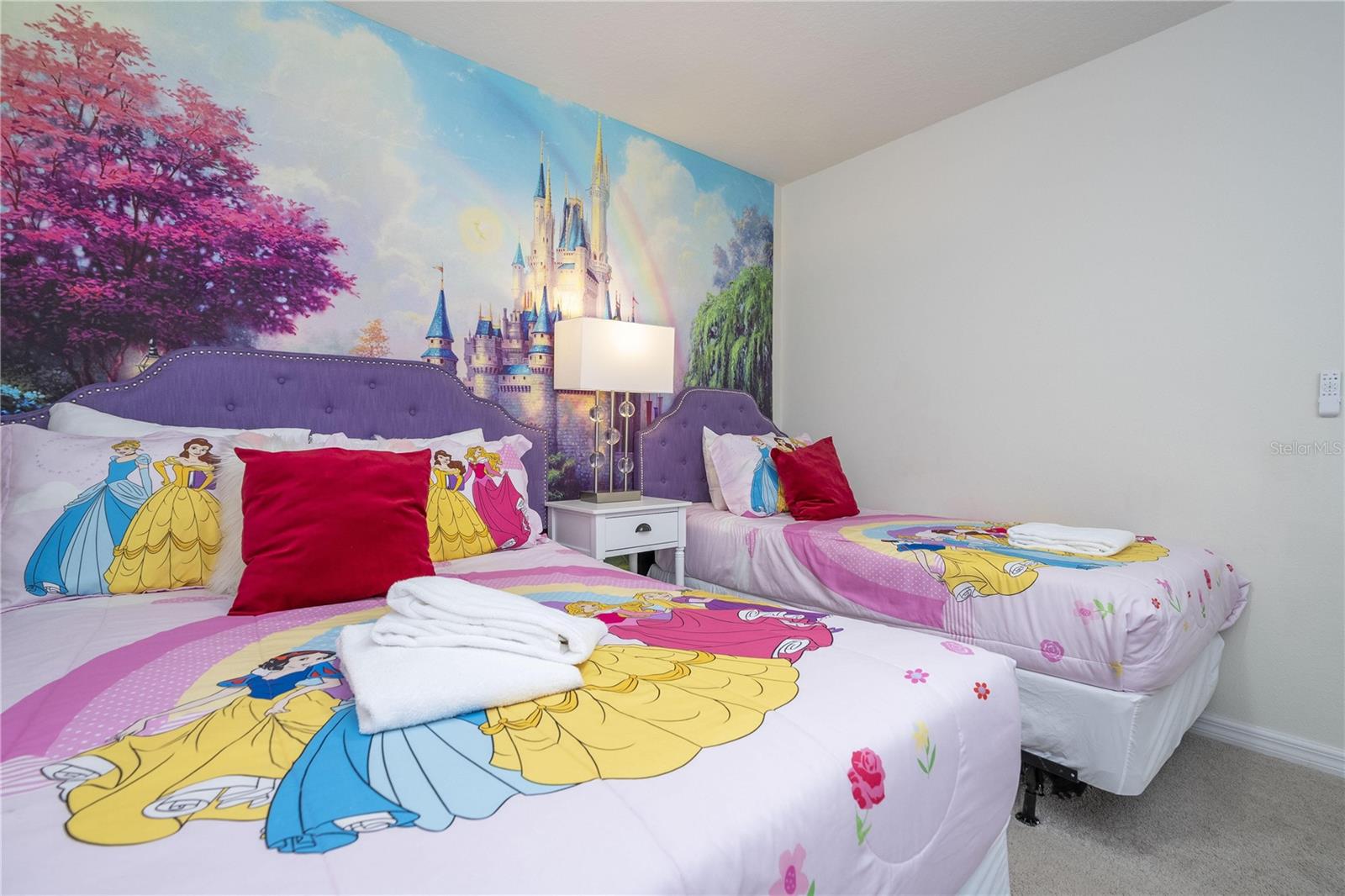 WINDSOR ISLAND RESORT - Residential