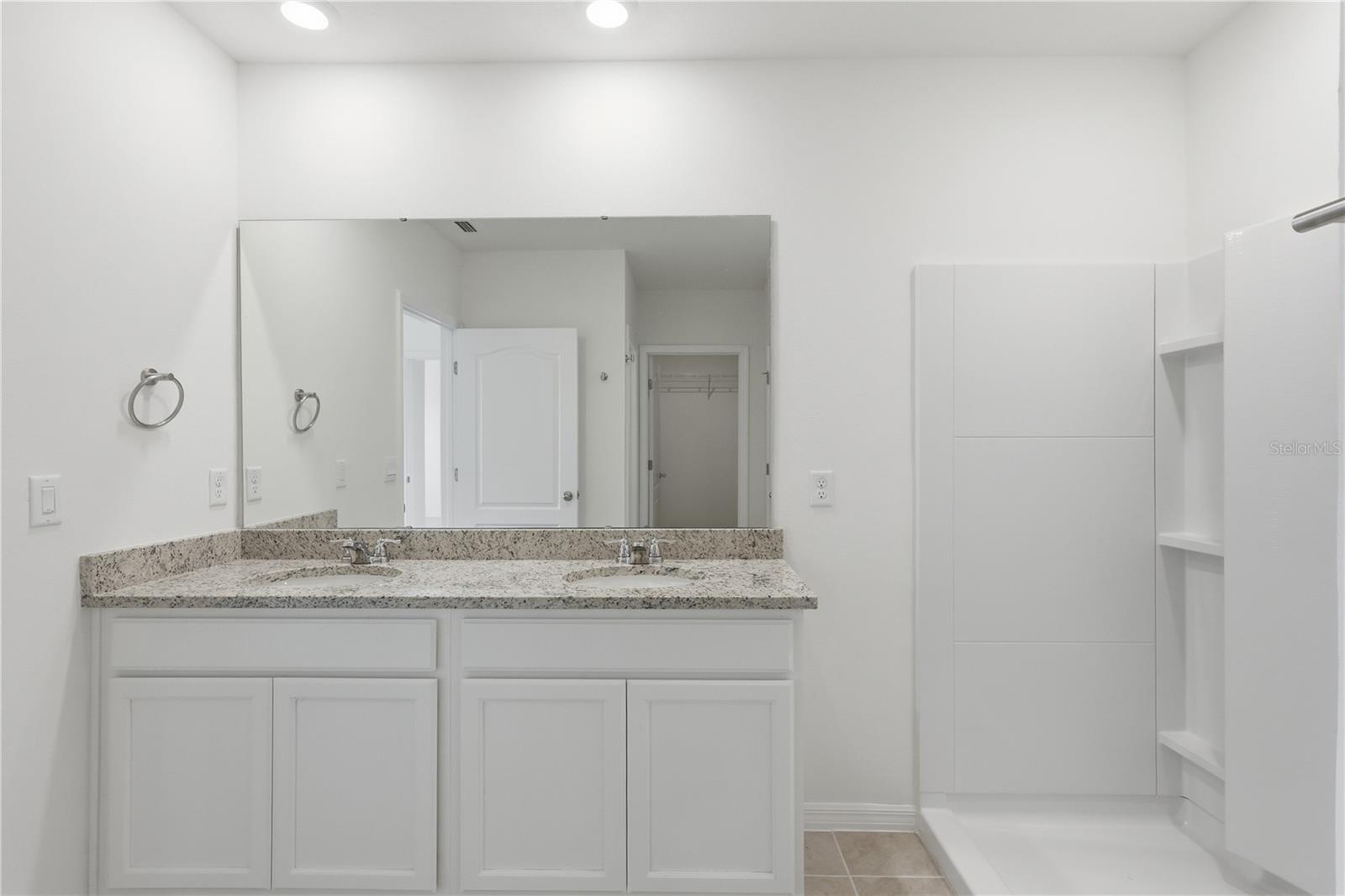 CYPRESS PARK ESTATES - Residential Lease