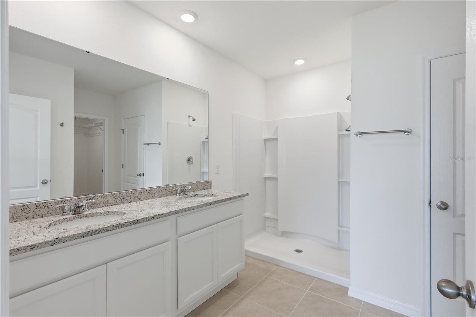 CYPRESS PARK ESTATES - Residential Lease
