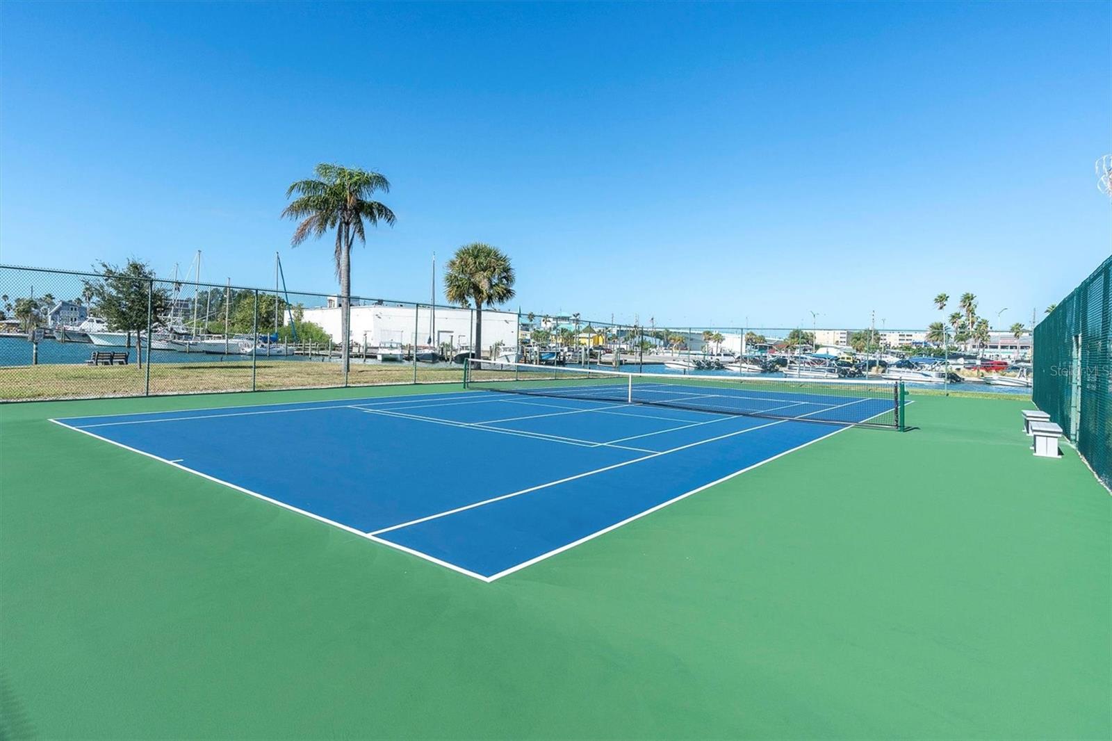 KEY CAPRI CONDO - Residential
