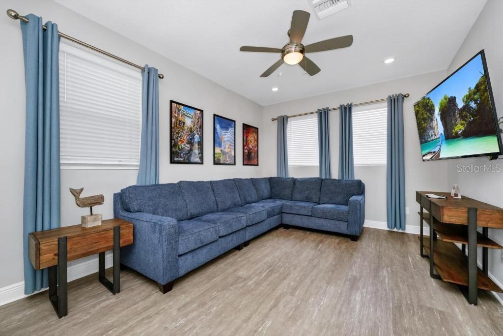 REUNION WEST PH 4 - Residential