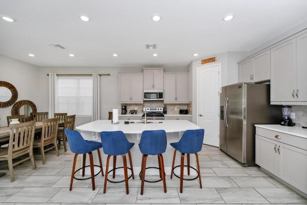REUNION WEST PH 4 - Residential