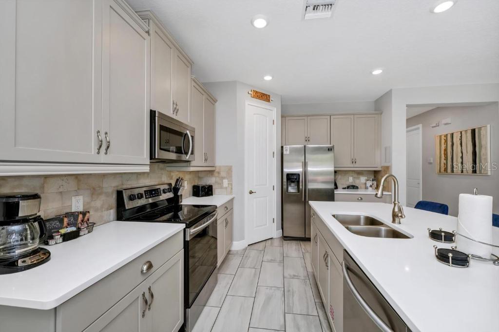 REUNION WEST PH 4 - Residential