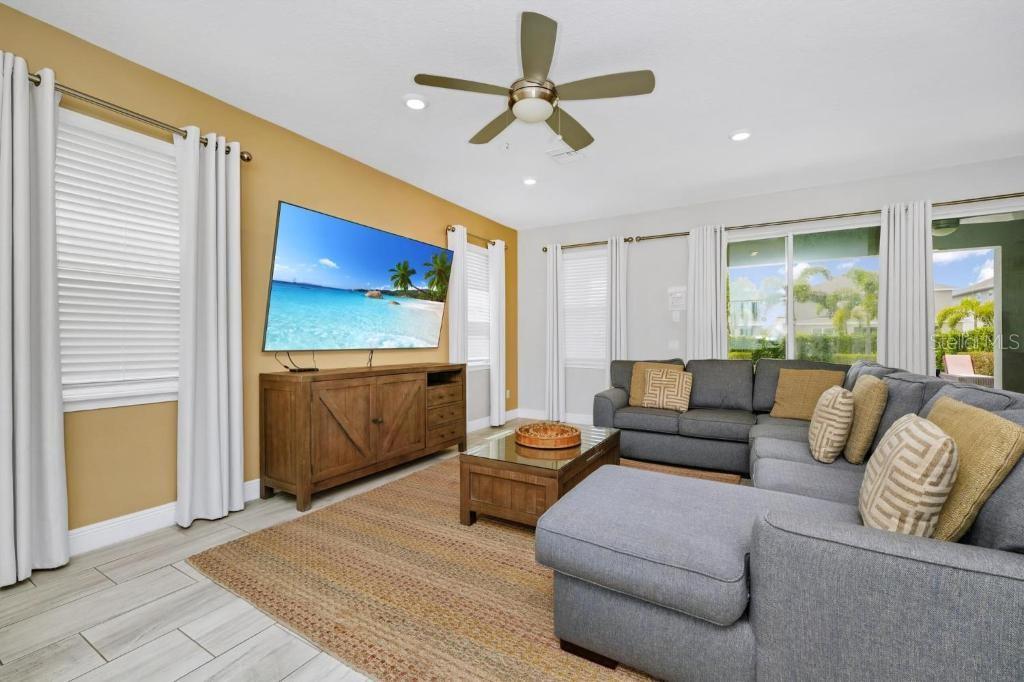 REUNION WEST PH 4 - Residential