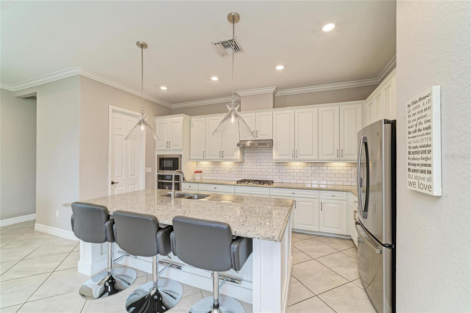 LAKEWOOD NATIONAL - Residential