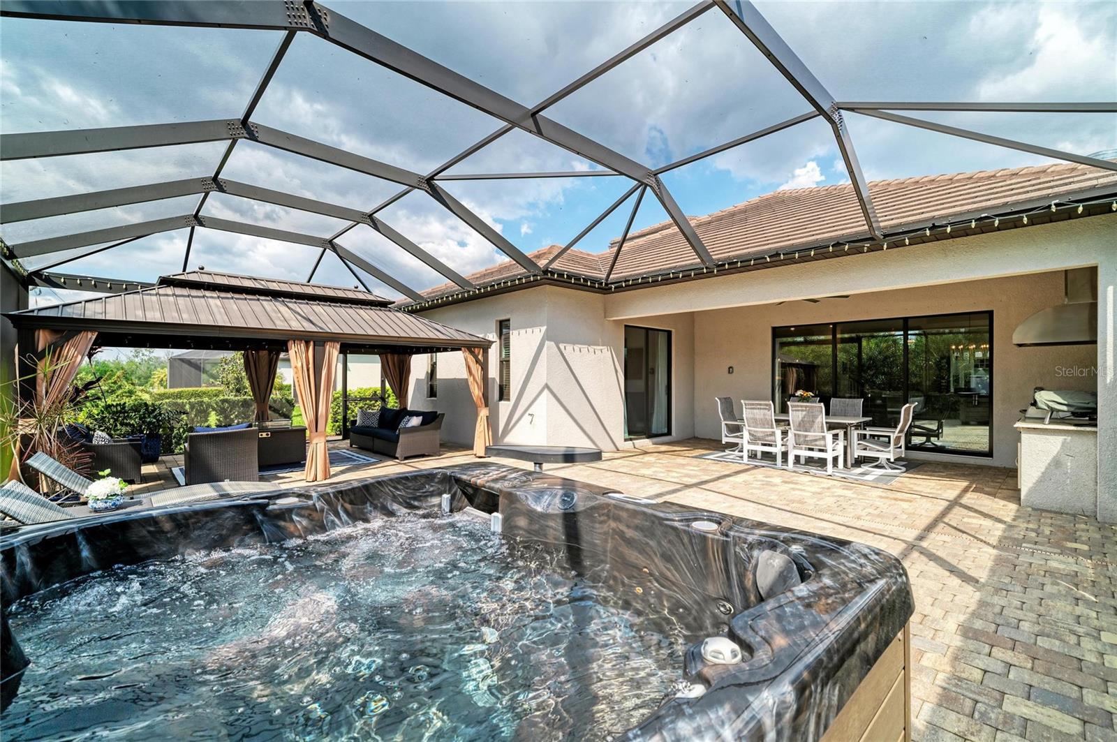 LAKEWOOD NATIONAL - Residential