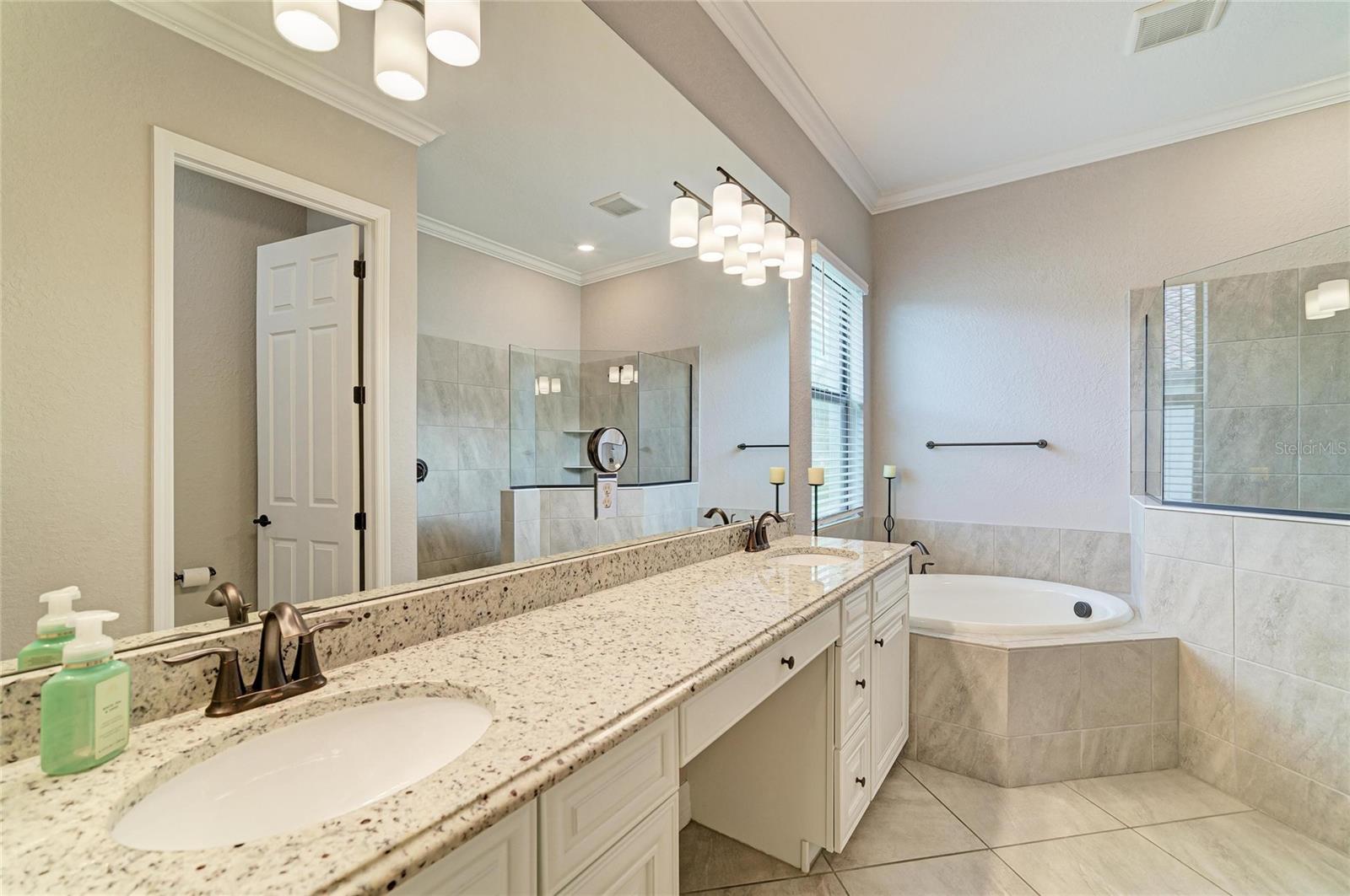 LAKEWOOD NATIONAL - Residential