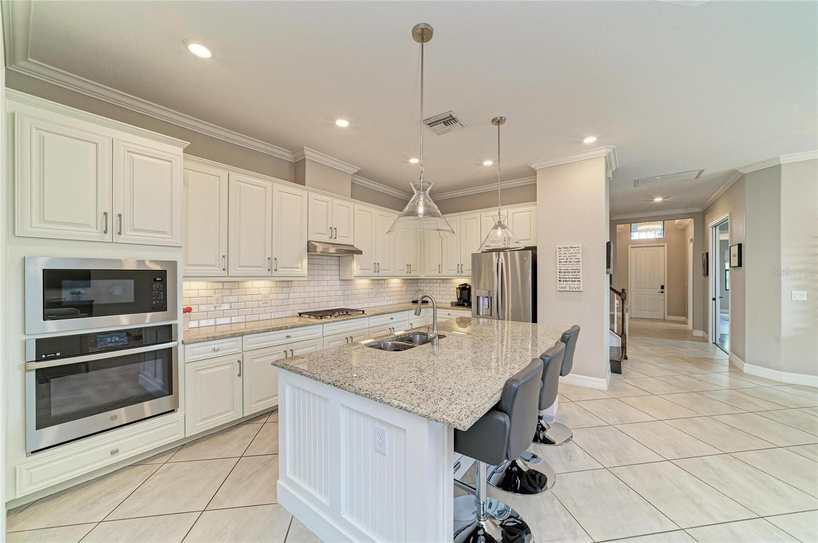 LAKEWOOD NATIONAL - Residential