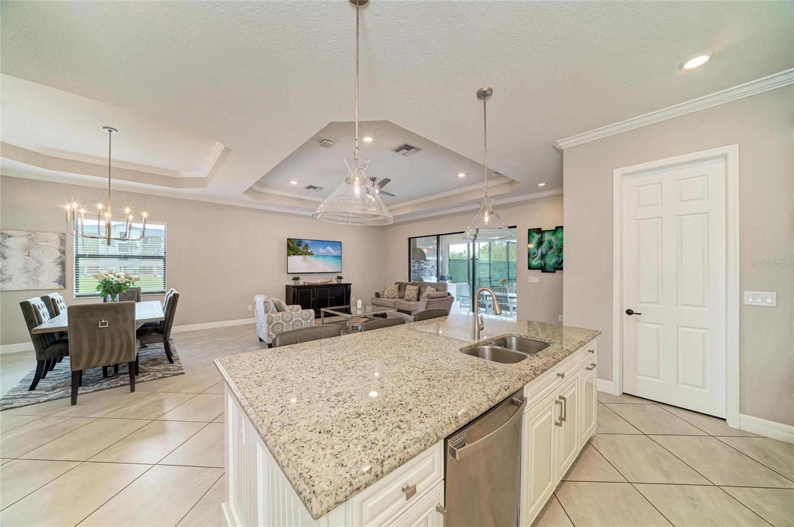LAKEWOOD NATIONAL - Residential
