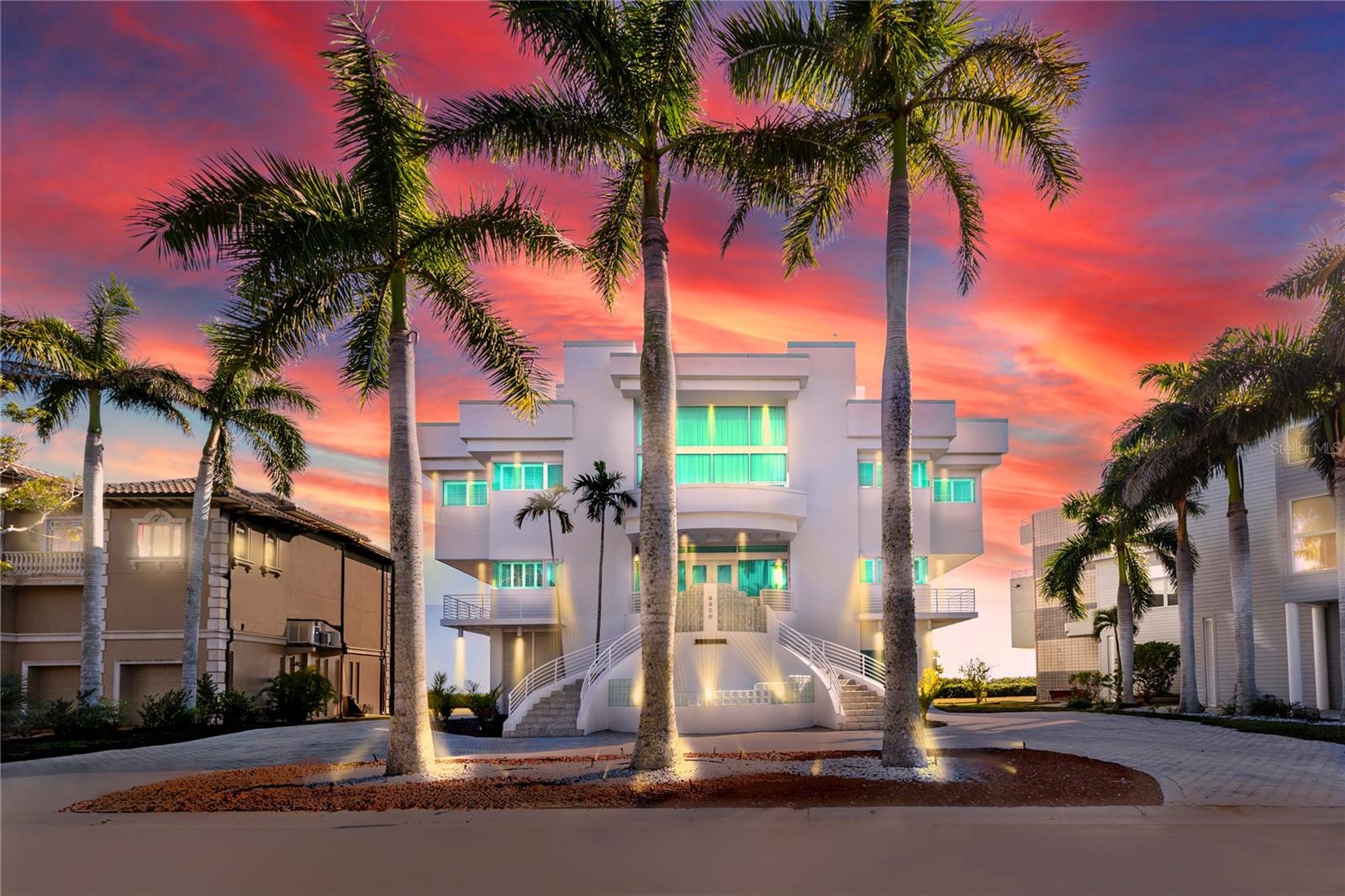 ESPLANADE ON THE BAY - Residential