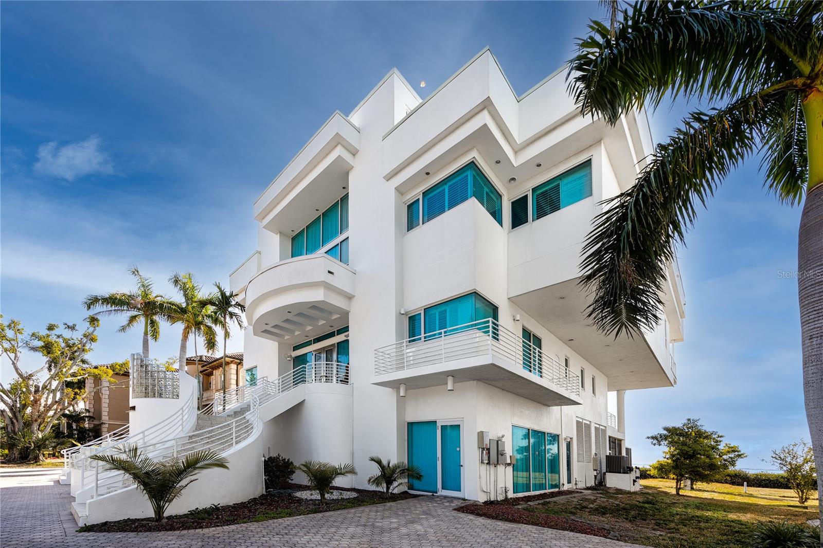 ESPLANADE ON THE BAY - Residential