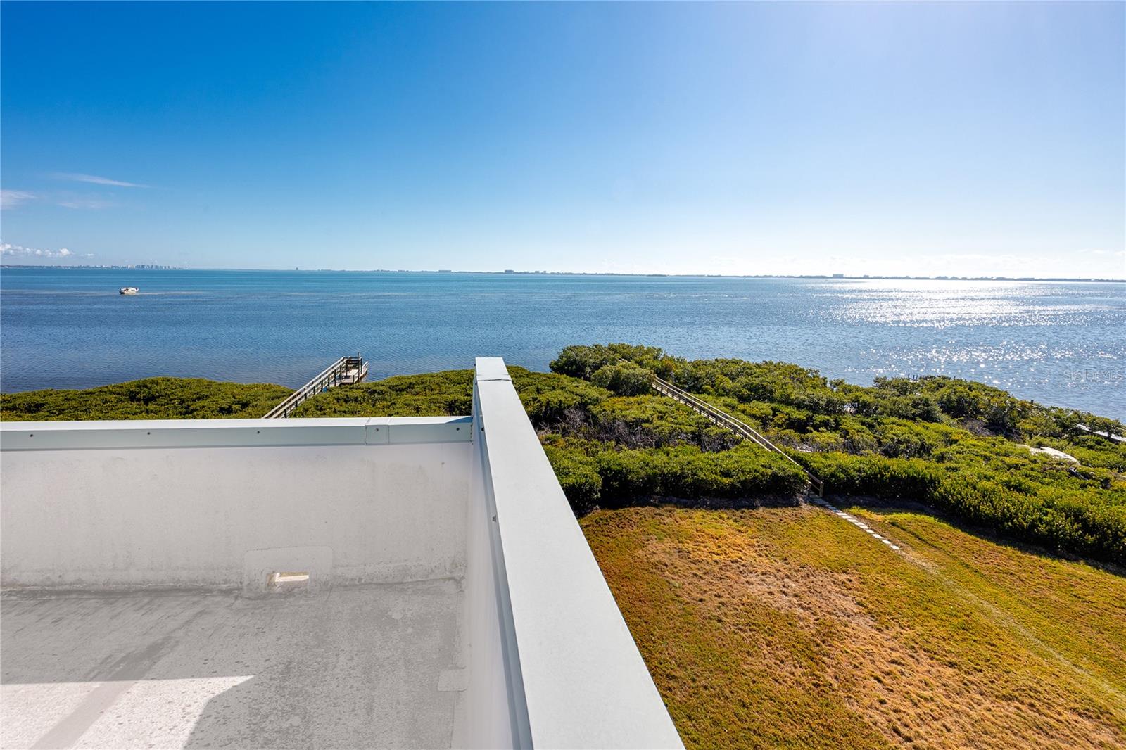 ESPLANADE ON THE BAY - Residential