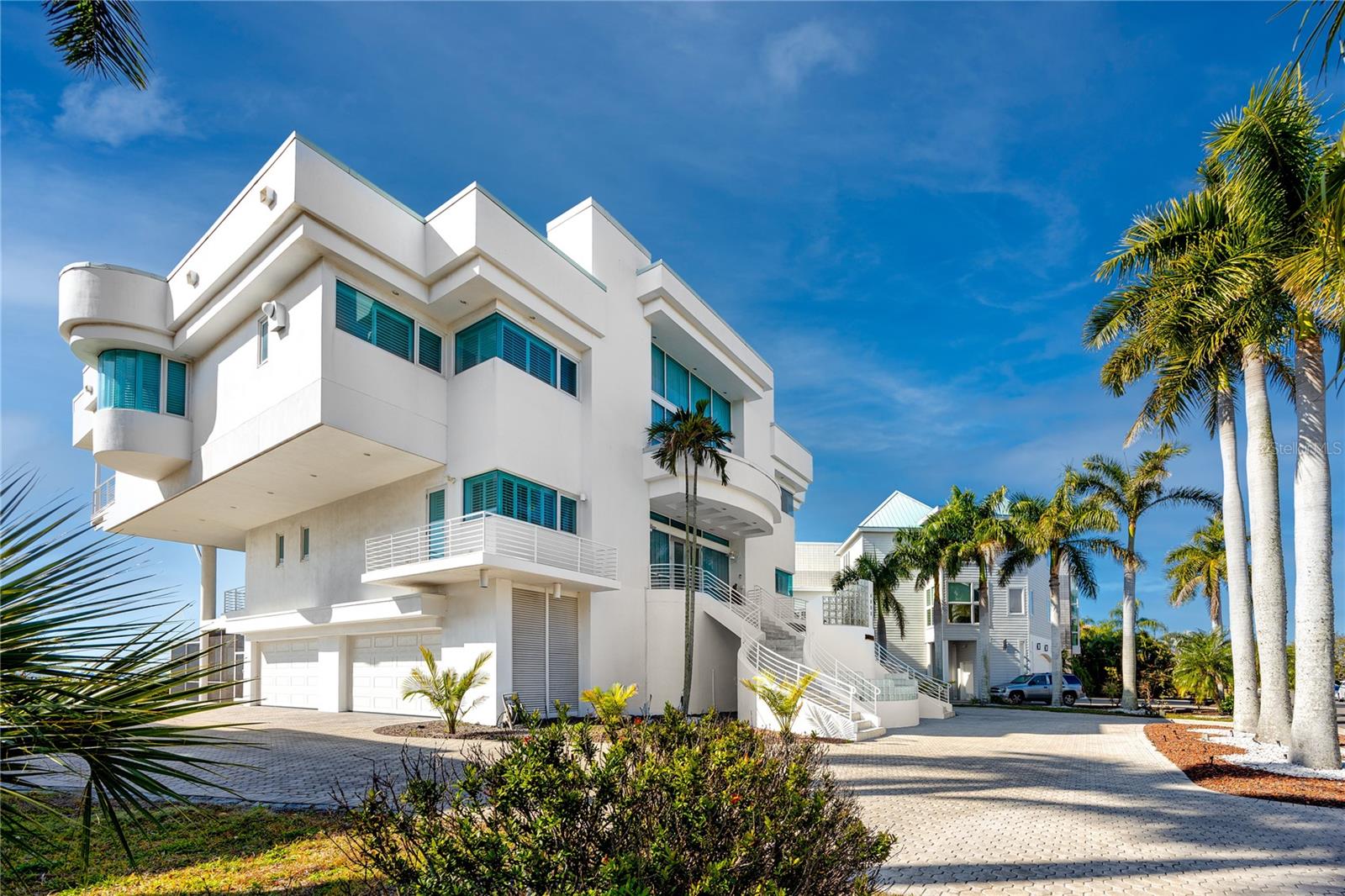 ESPLANADE ON THE BAY - Residential