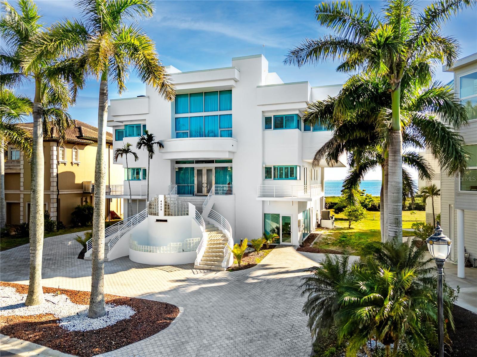 ESPLANADE ON THE BAY - Residential