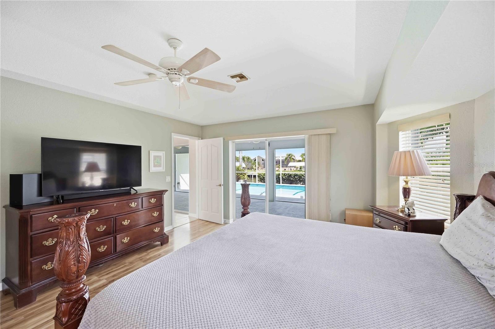 SOUTH GULF COVE - Residential