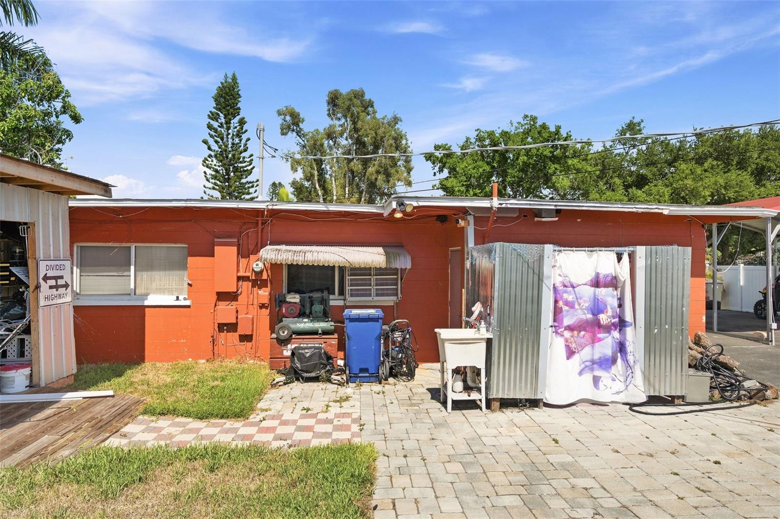 J Q LOGUE PROP - Residential
