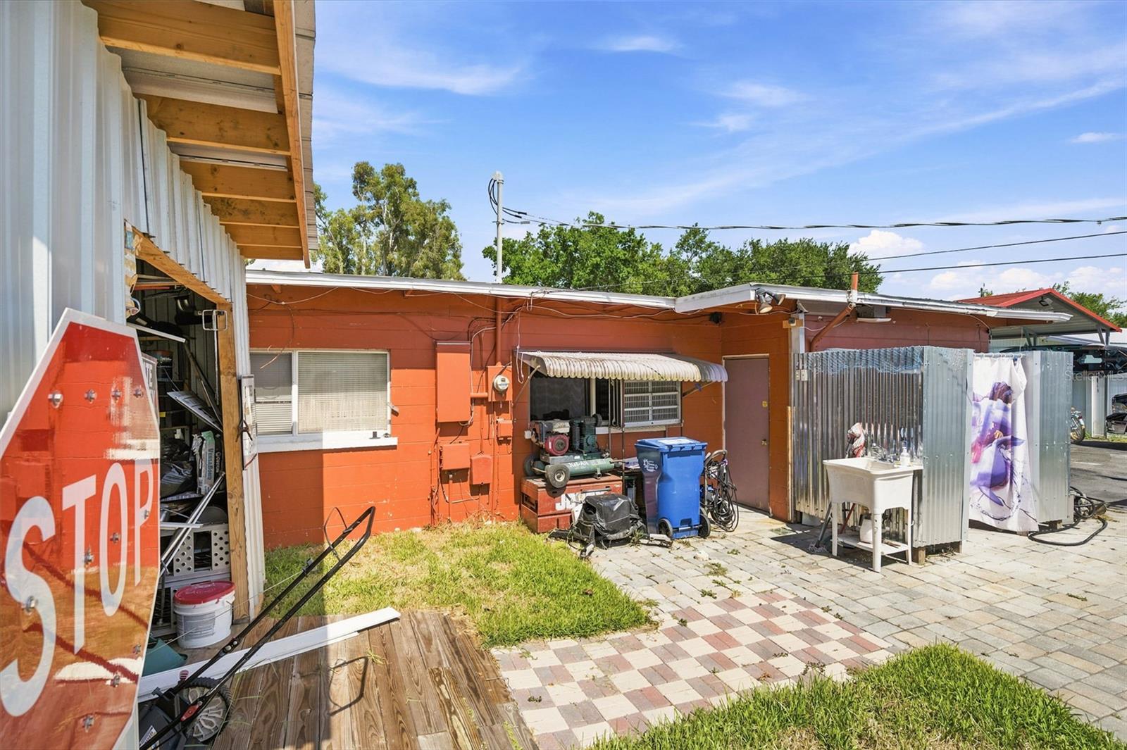 J Q LOGUE PROP - Residential