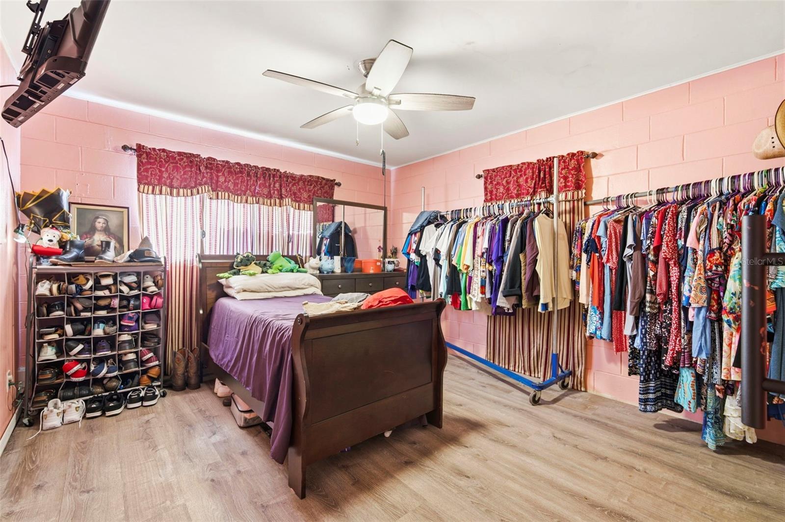 J Q LOGUE PROP - Residential
