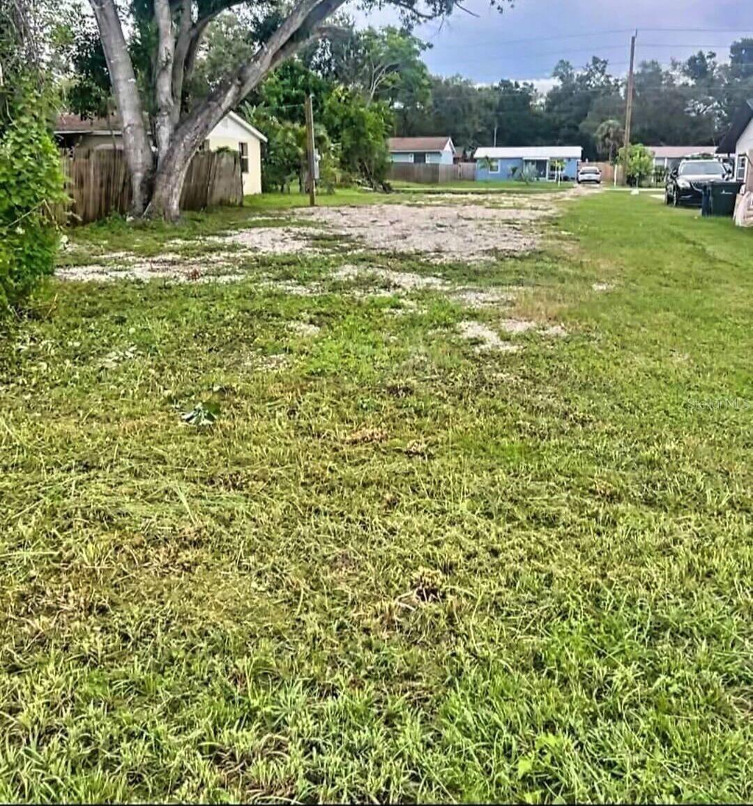 VENICE GROVES - Land