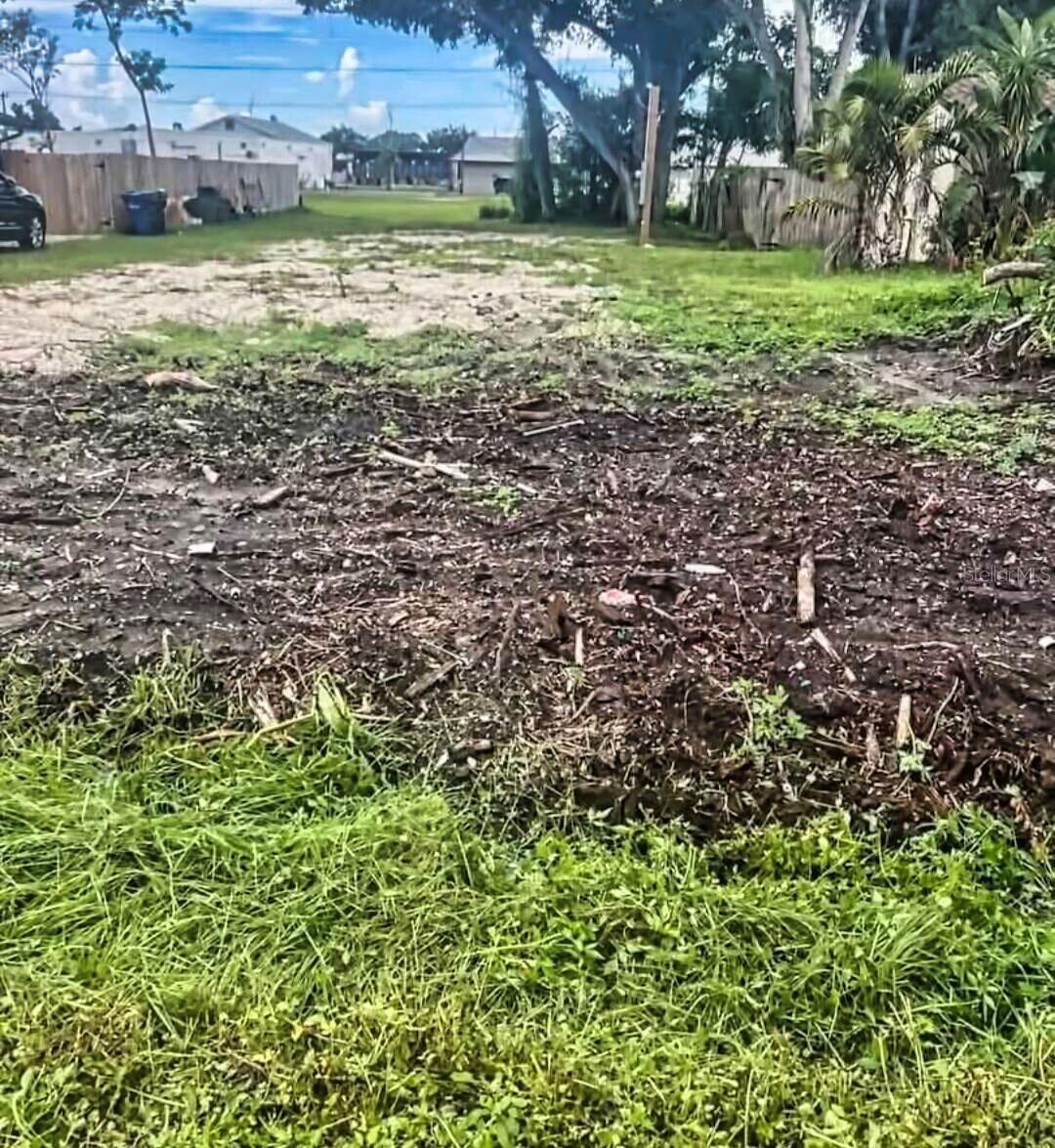 VENICE GROVES - Land