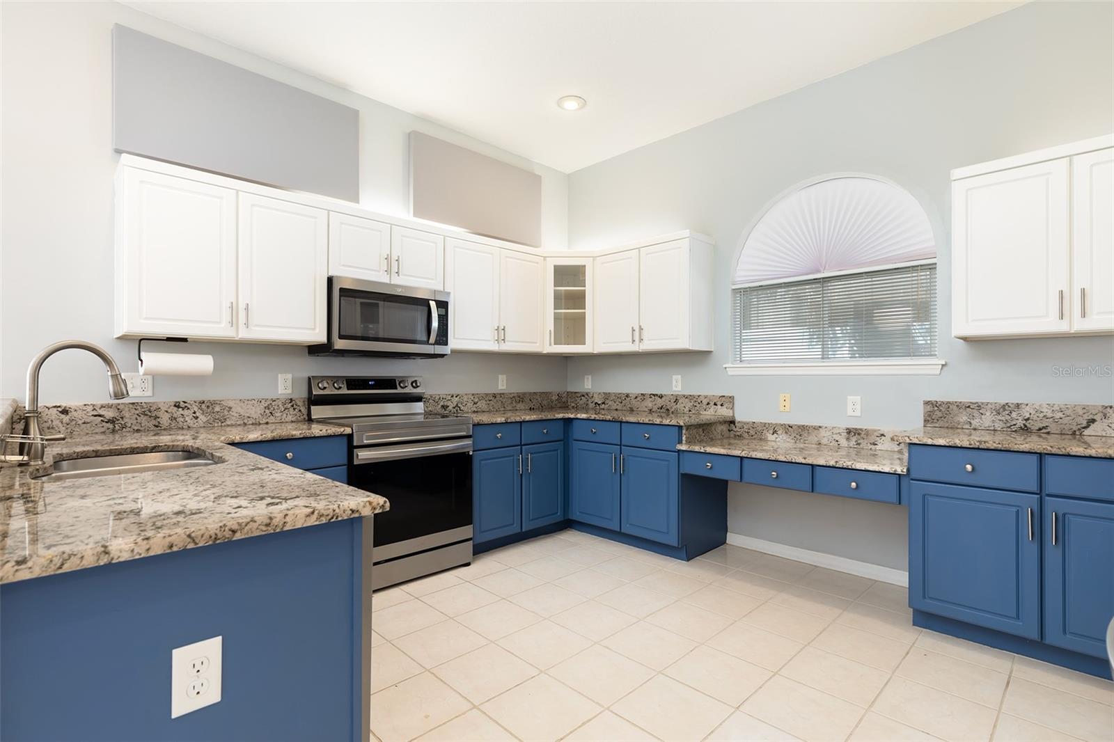 COUNTRY CREEK ESTATES - Residential