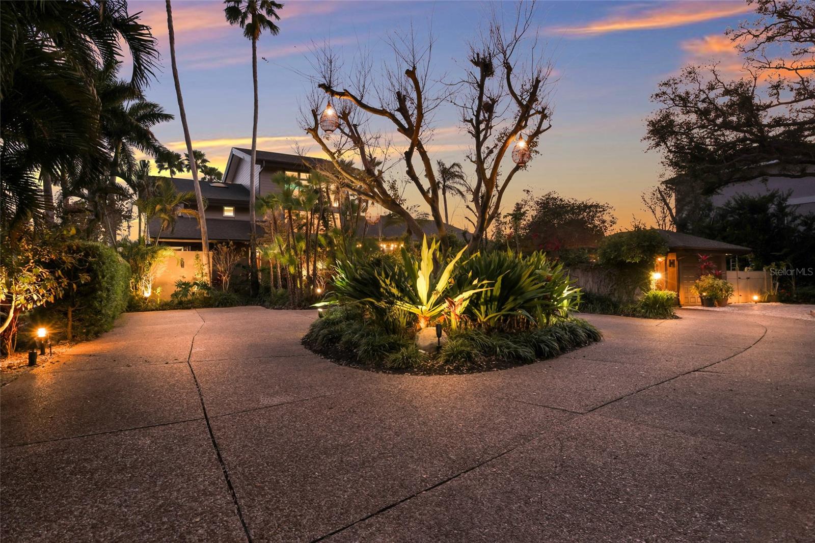 LAMBETH ACRES - Residential