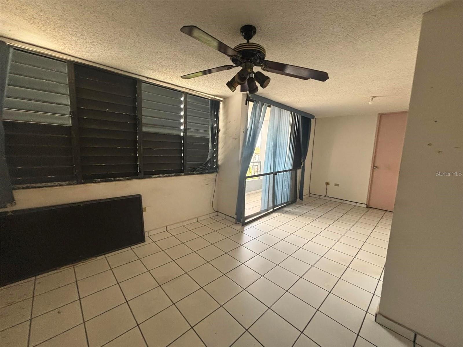 COND FRENCH PLAZA - Residential