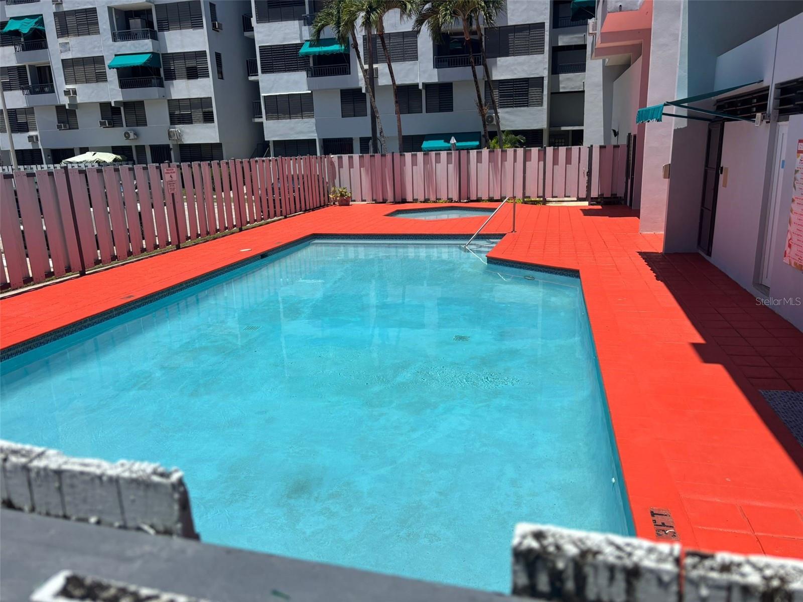 COND FRENCH PLAZA - Residential