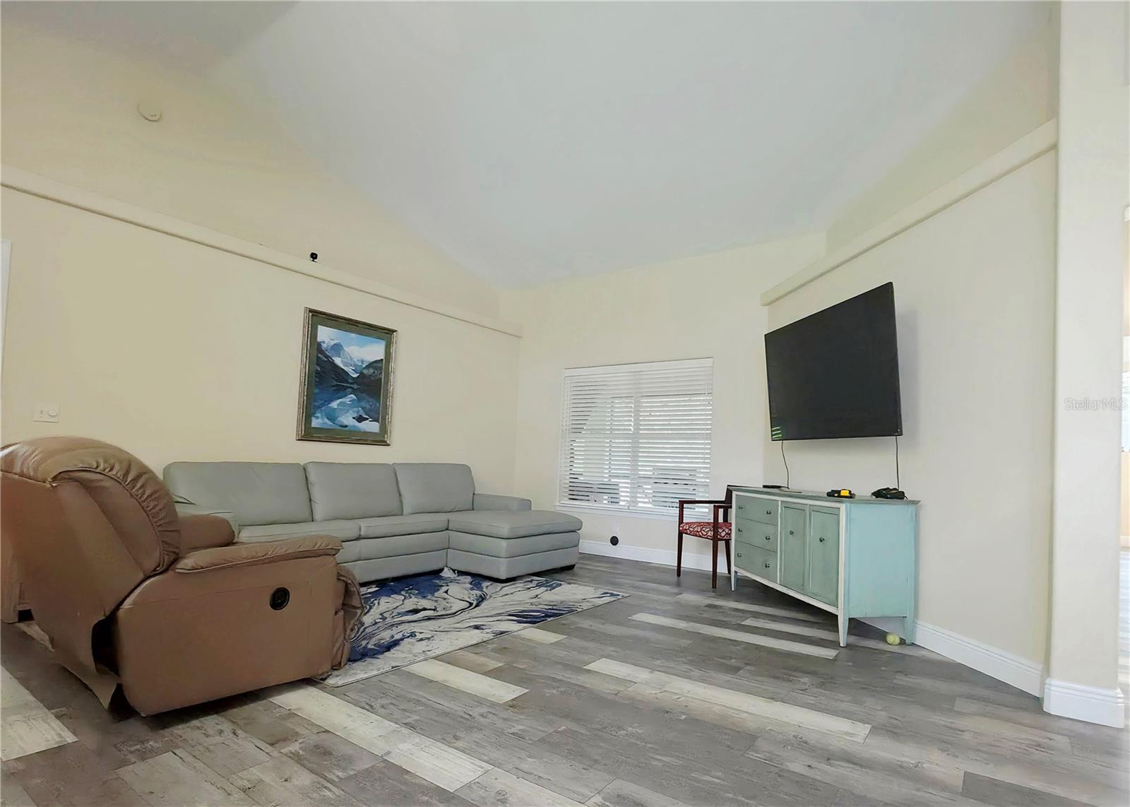 VISTAS 3RD ADD SUB - Residential