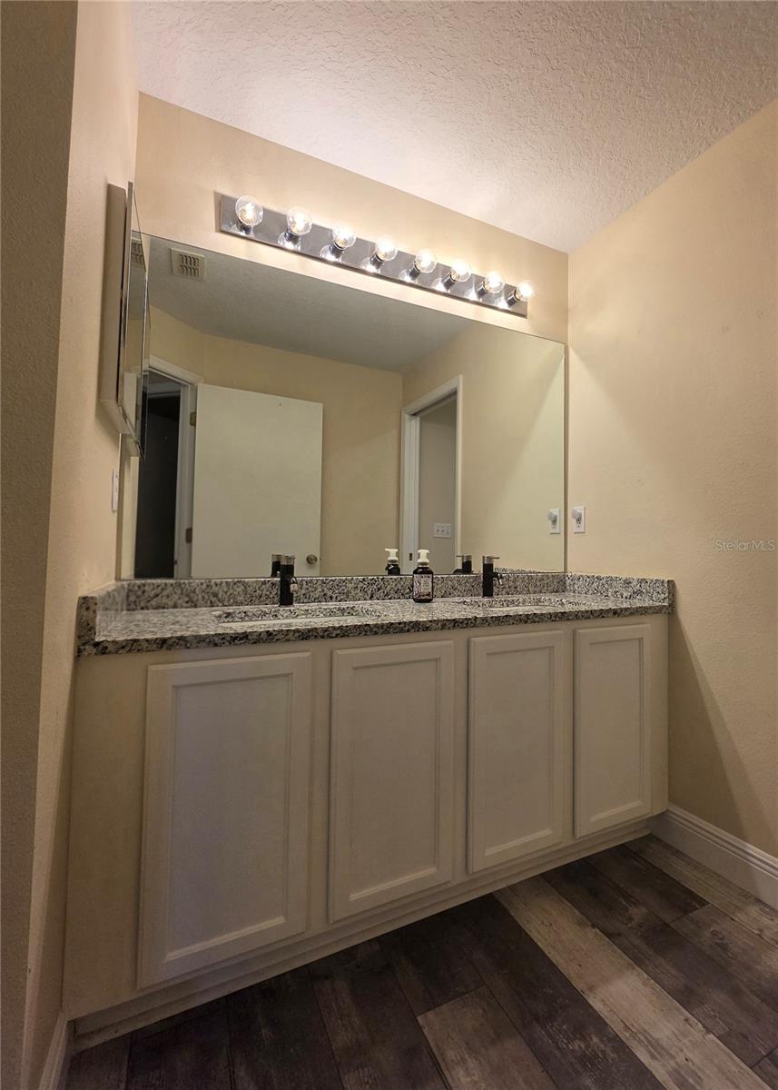 VISTAS 3RD ADD SUB - Residential