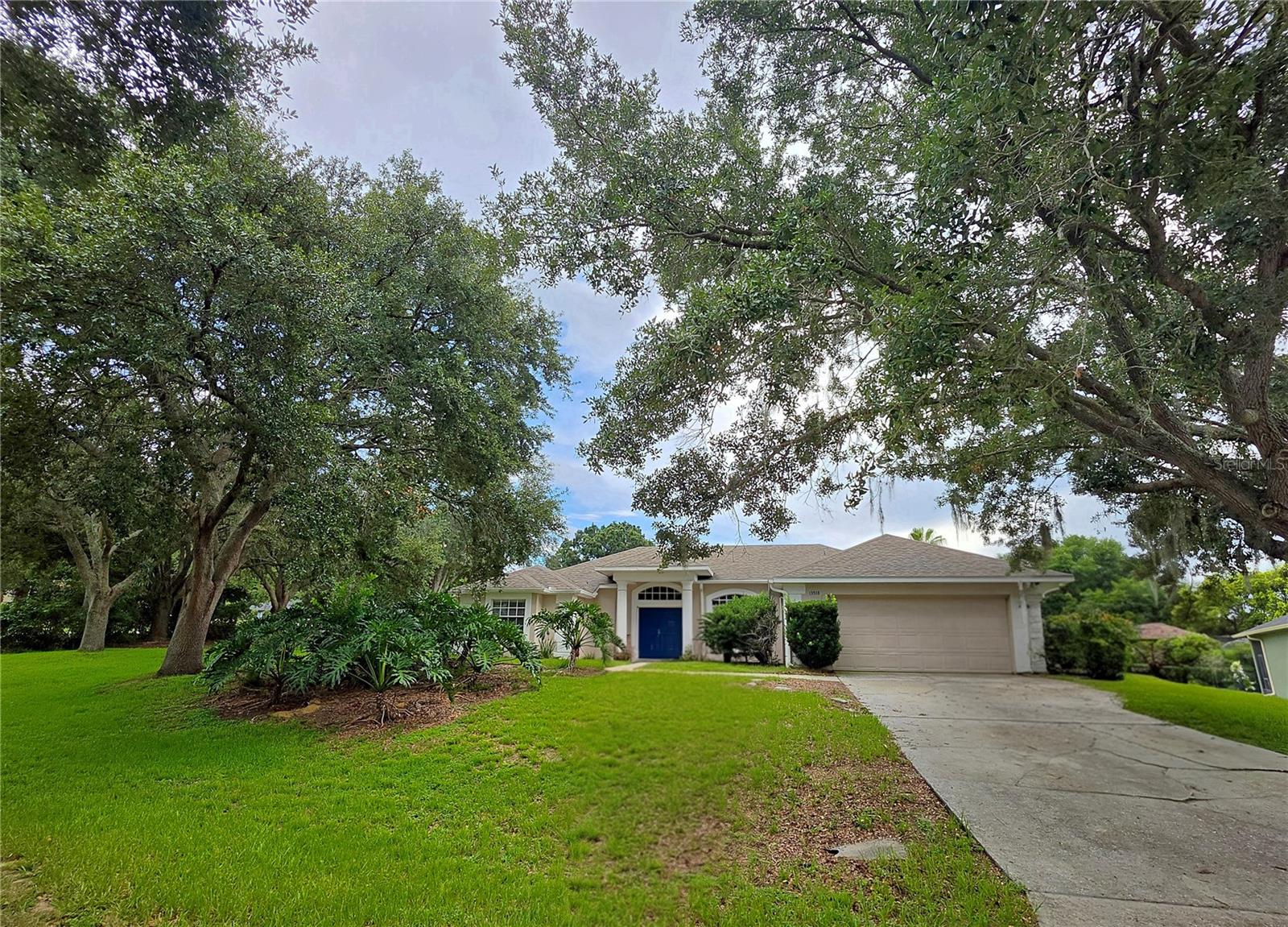 Welcome to this beautifully designed, single-story gem nestled on a quiet cul-de-sac street in the heart of Clermont! Situated on a spacious quarter-acre corner lot, this 4-bedroom, 3-full-bathroom home features a highly desirable split-bedroom layout that offers the perfect floor plan for multi-generational living or ultimate guest privacy. Step into the heart of the home, where you'll find elegant granite countertops gracing both the kitchen and all three bathrooms. The master suite is a true private retreat, boasting his-and-hers walk-in closets and split sinks, while the third bathroom features a convenient double sink. Enjoy your morning coffee or relax in the evenings on the beautiful screened lanai, overlooking your expansive corner yard.

?Peace of mind comes standard here with excellent maintenance and major updates already completed, including a new Roof in 2021. AC replacement in 2018 , a brand-new Water Heater installed in February 2026, and a septic tank completely cleaned and pumped in 2025

?Located in a fantastic community with a low HOA that features private, resident-only access to a community park directly on beautiful Lake Louisa. Perfect for the Florida lifestyle, residents can fish from the large community dock or enjoy an afternoon at the picnic table area. Combining a peaceful cul-de-sac location, functional multi-gen space, and unbeatable location perks like short distance to shopping, helthcare services, dining, entertainment and Disney attractions, this home is a must-see—schedule your tour today!