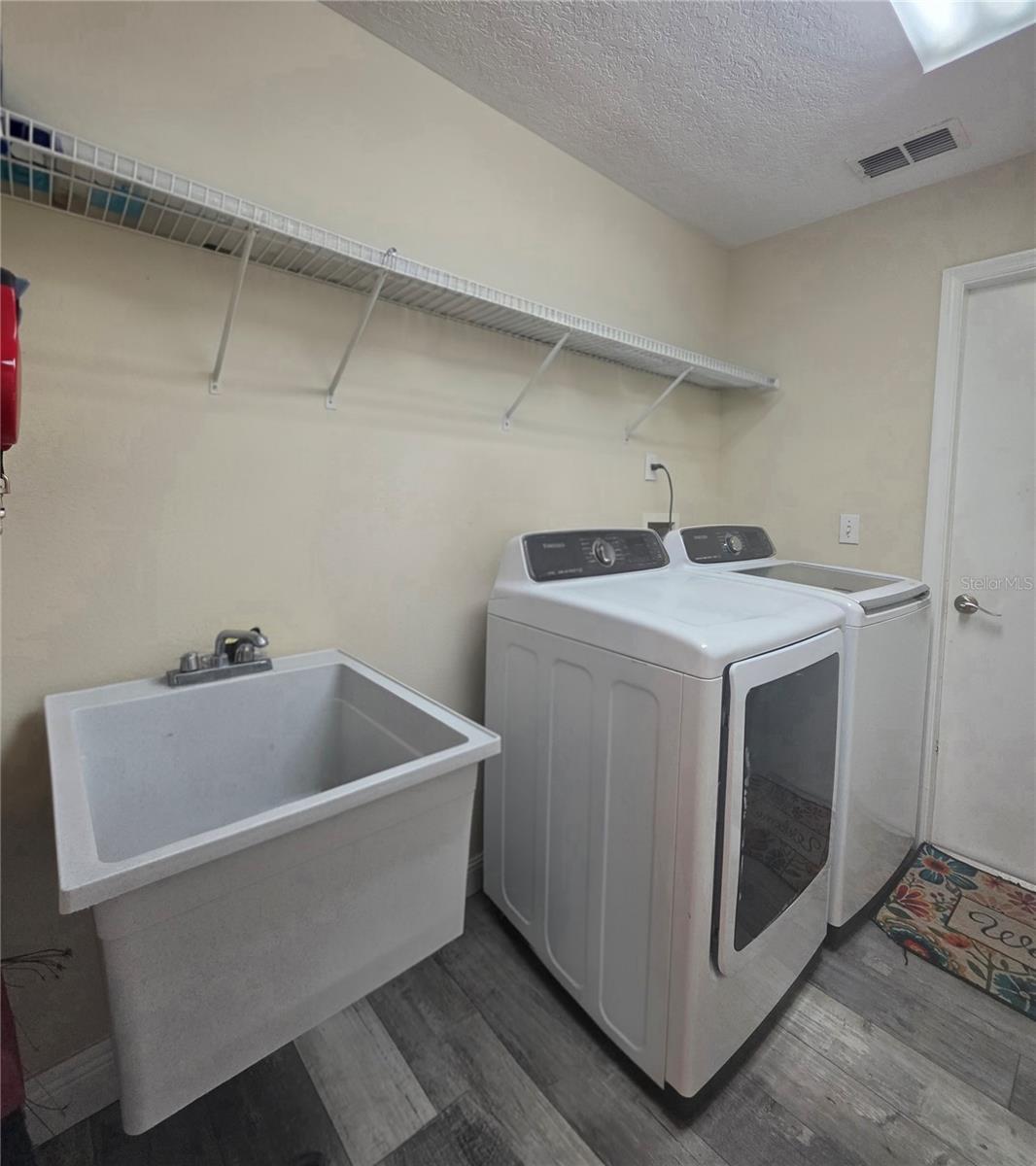 VISTAS 3RD ADD SUB - Residential