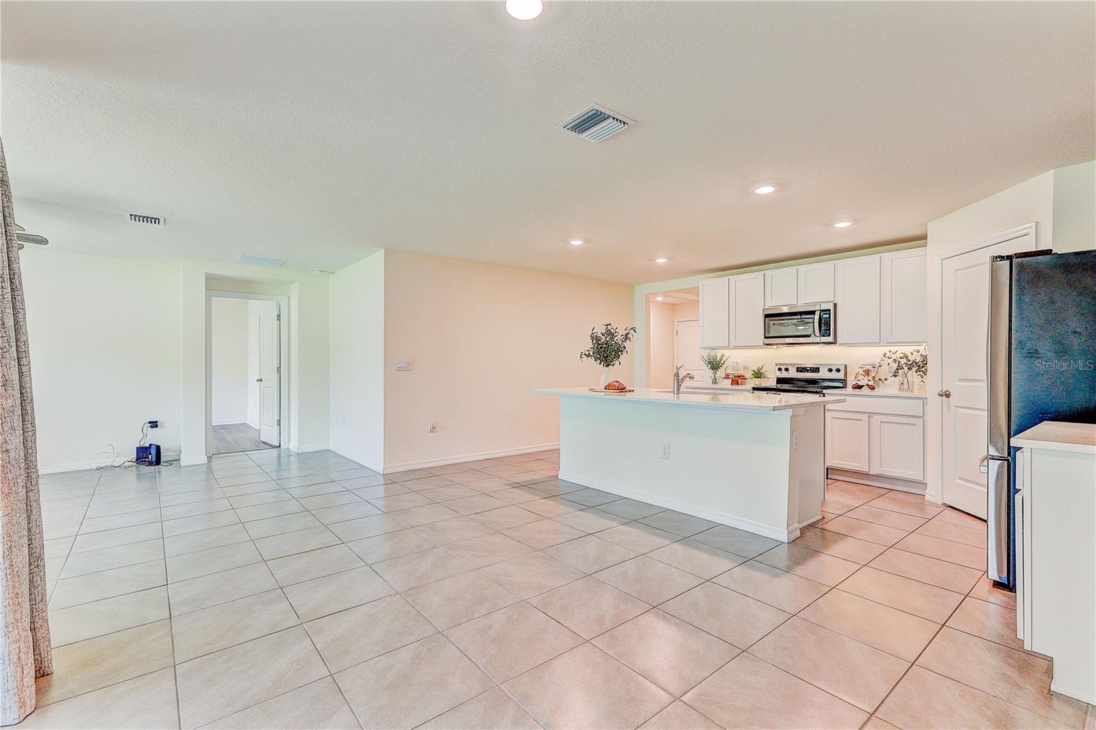 SPRING HILL - Residential
