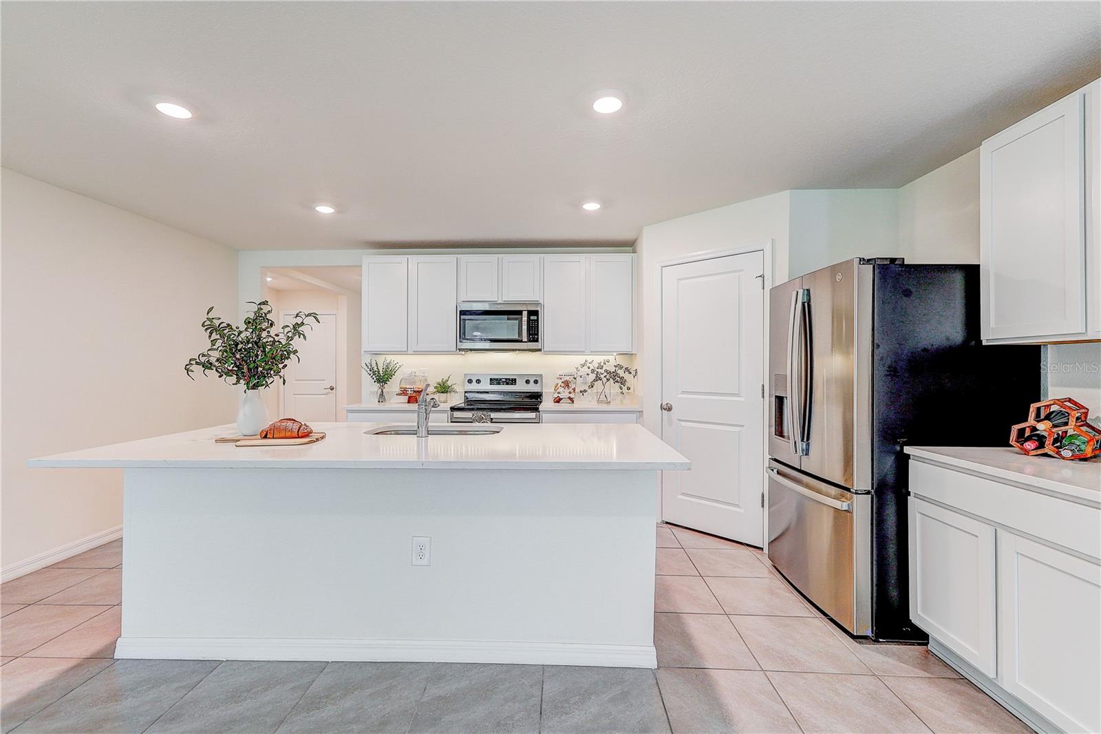 SPRING HILL - Residential