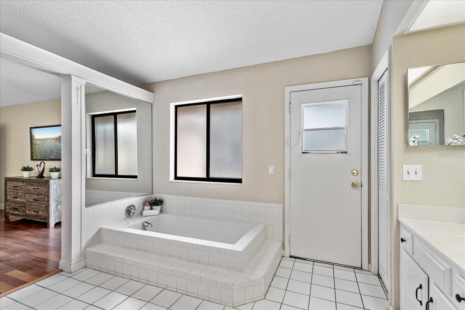 SHADOWBAY UNIT 1 - Residential