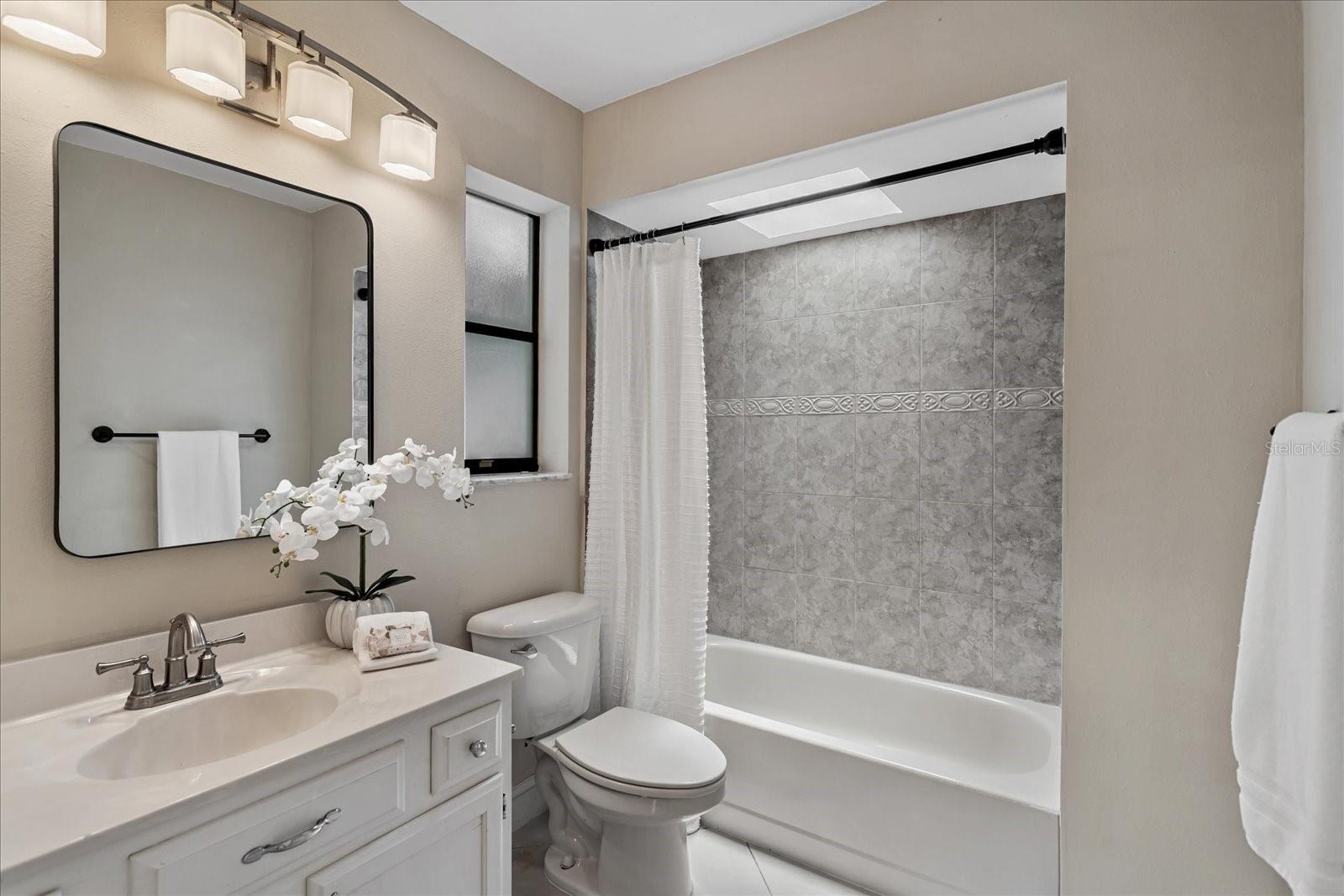 SHADOWBAY UNIT 1 - Residential