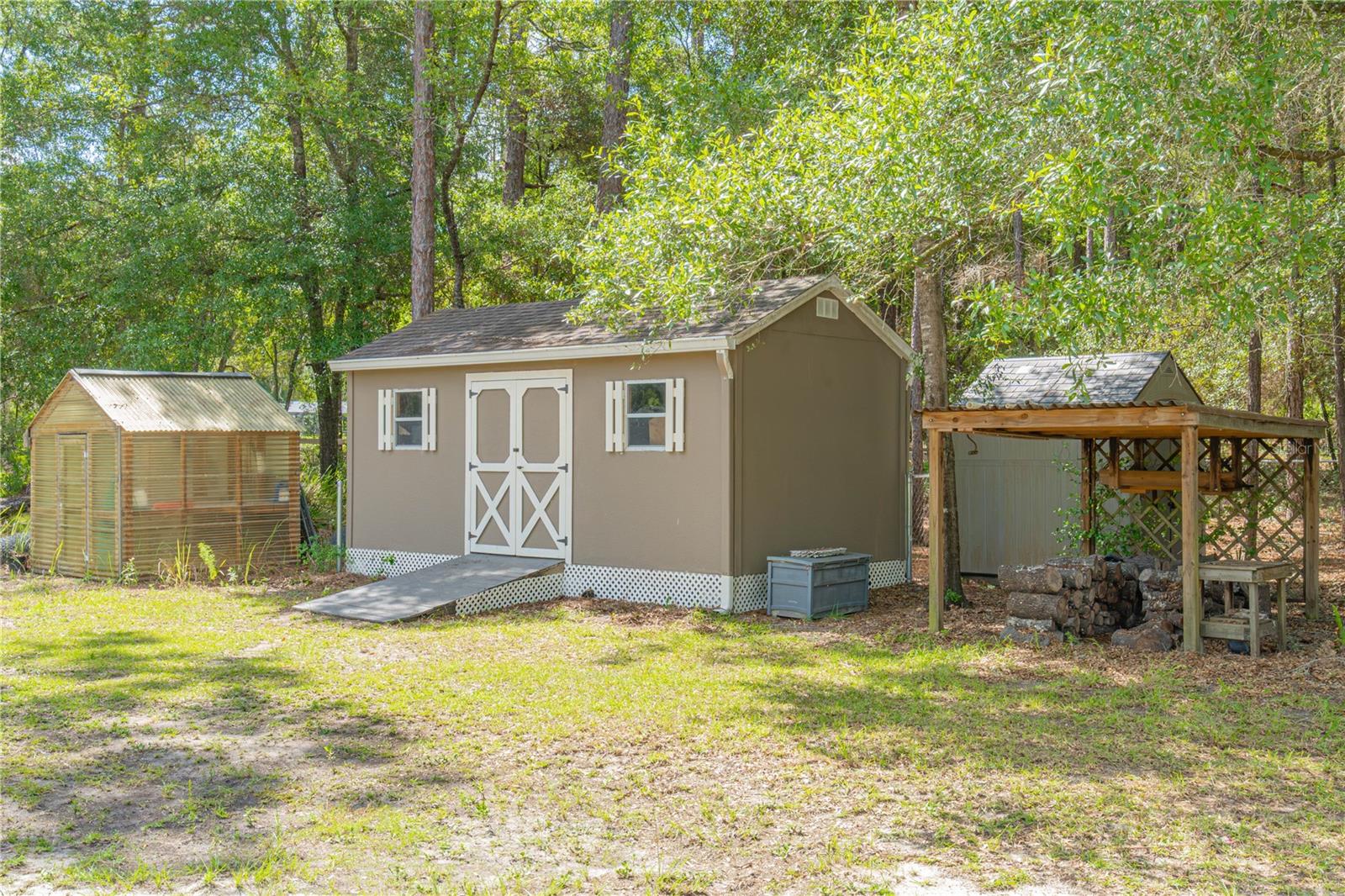 LAKE TROPICAN RANCHETTES UN 01 - Residential