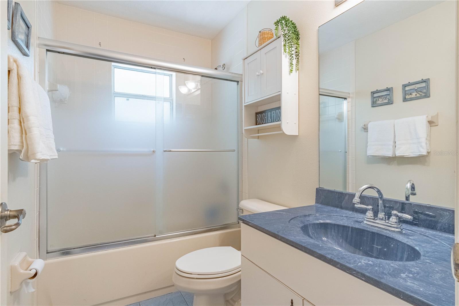 LAKE TROPICAN RANCHETTES UN 01 - Residential