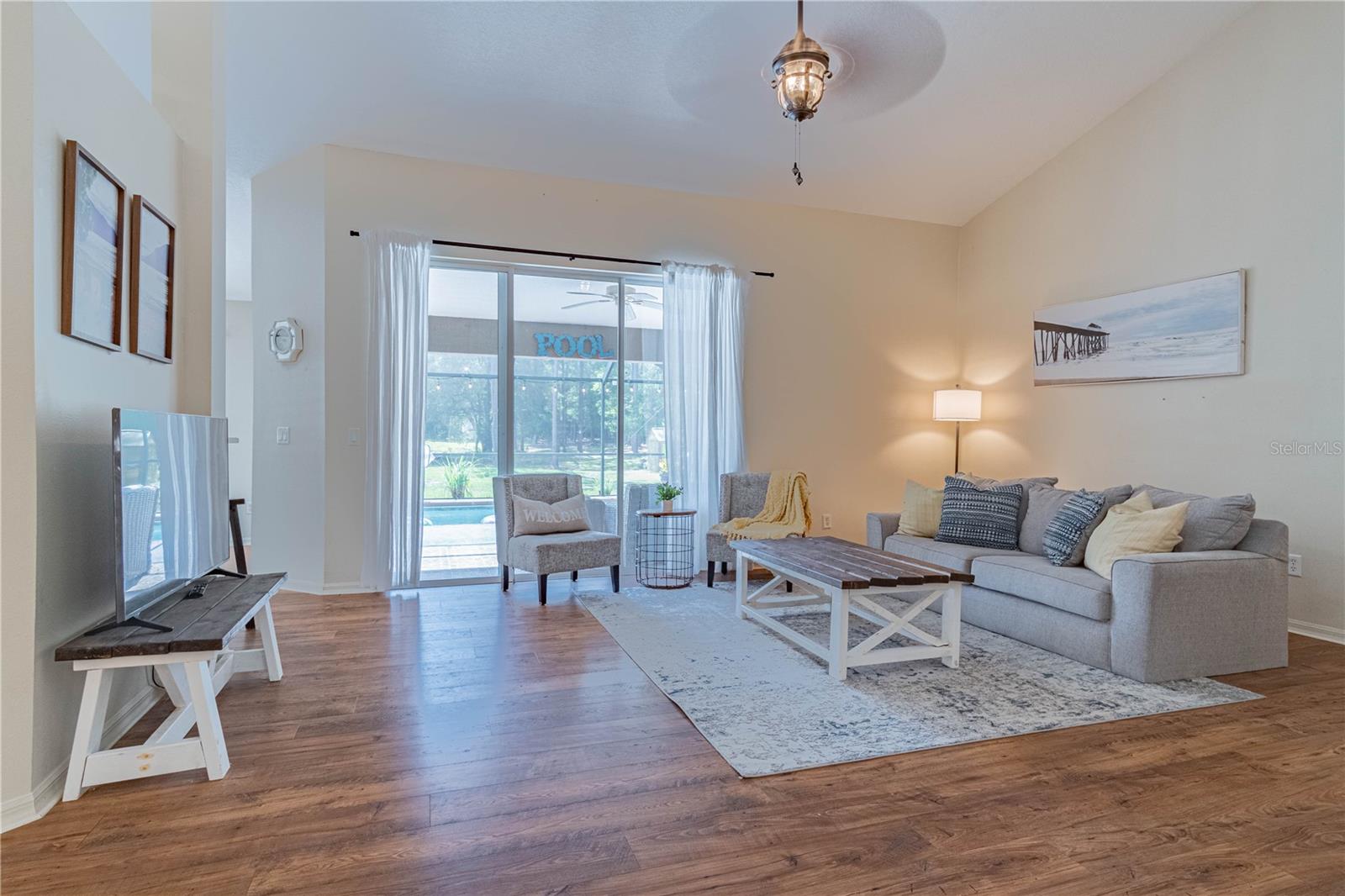 LAKE TROPICAN RANCHETTES UN 01 - Residential