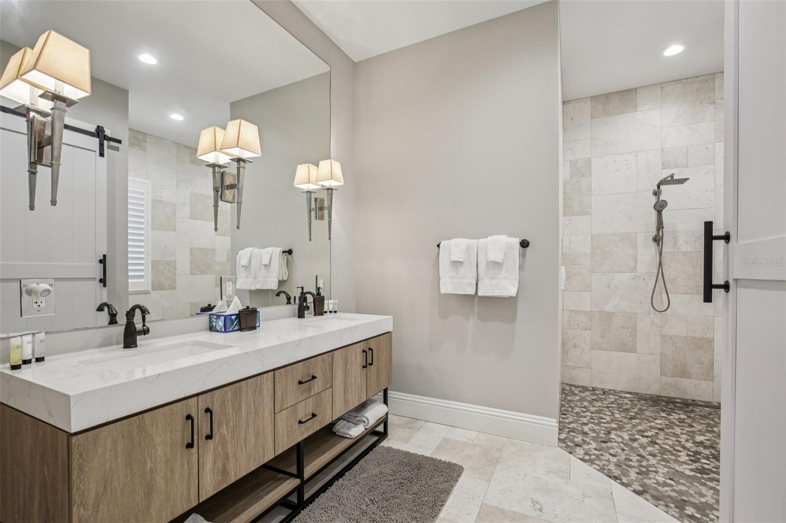 SAINT ARMANDS DIV JOHN RINGLING ESTATES - Residential