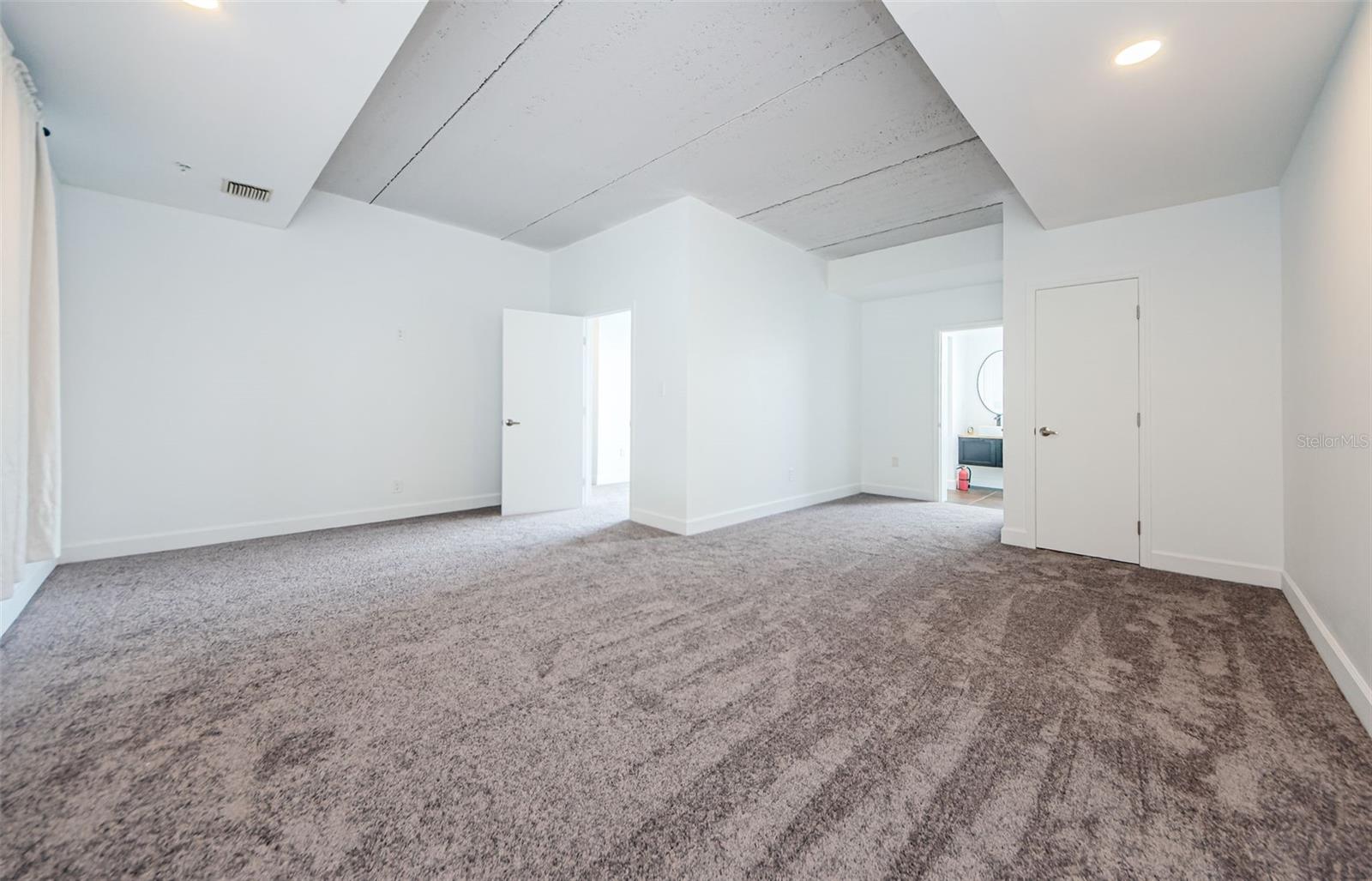 1000 CHANNELSIDE - Residential Lease