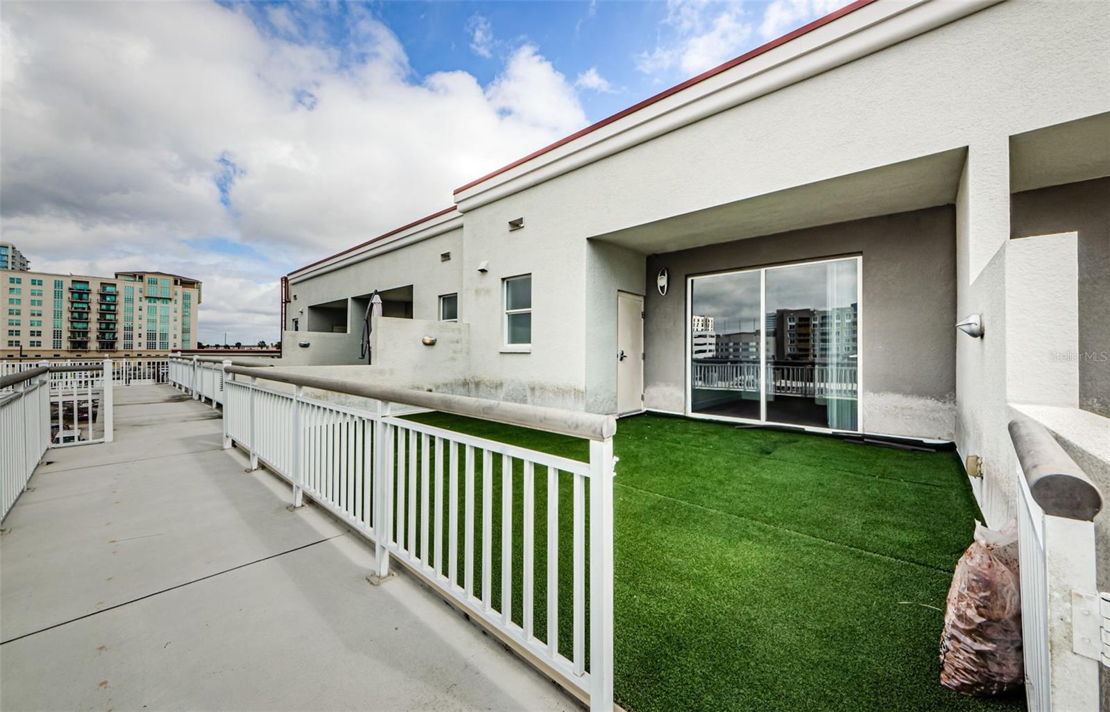 1000 CHANNELSIDE - Residential Lease
