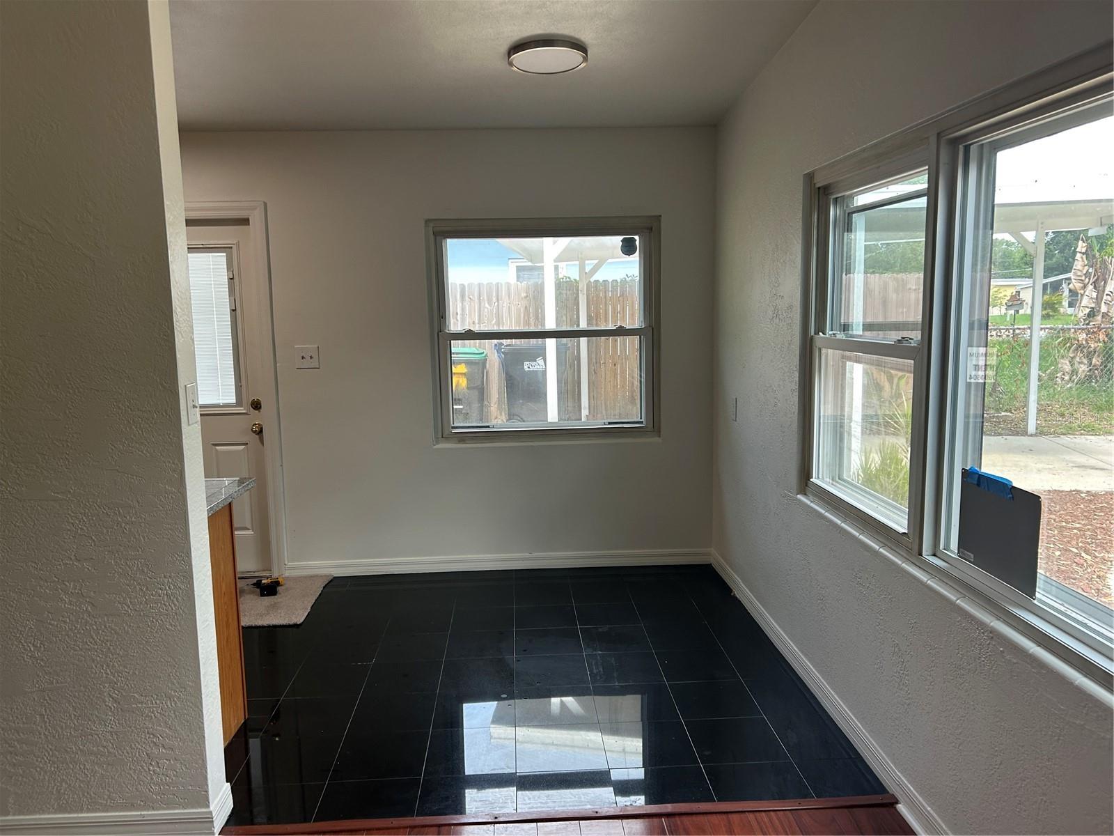 VALENCIA ACRES - Residential
