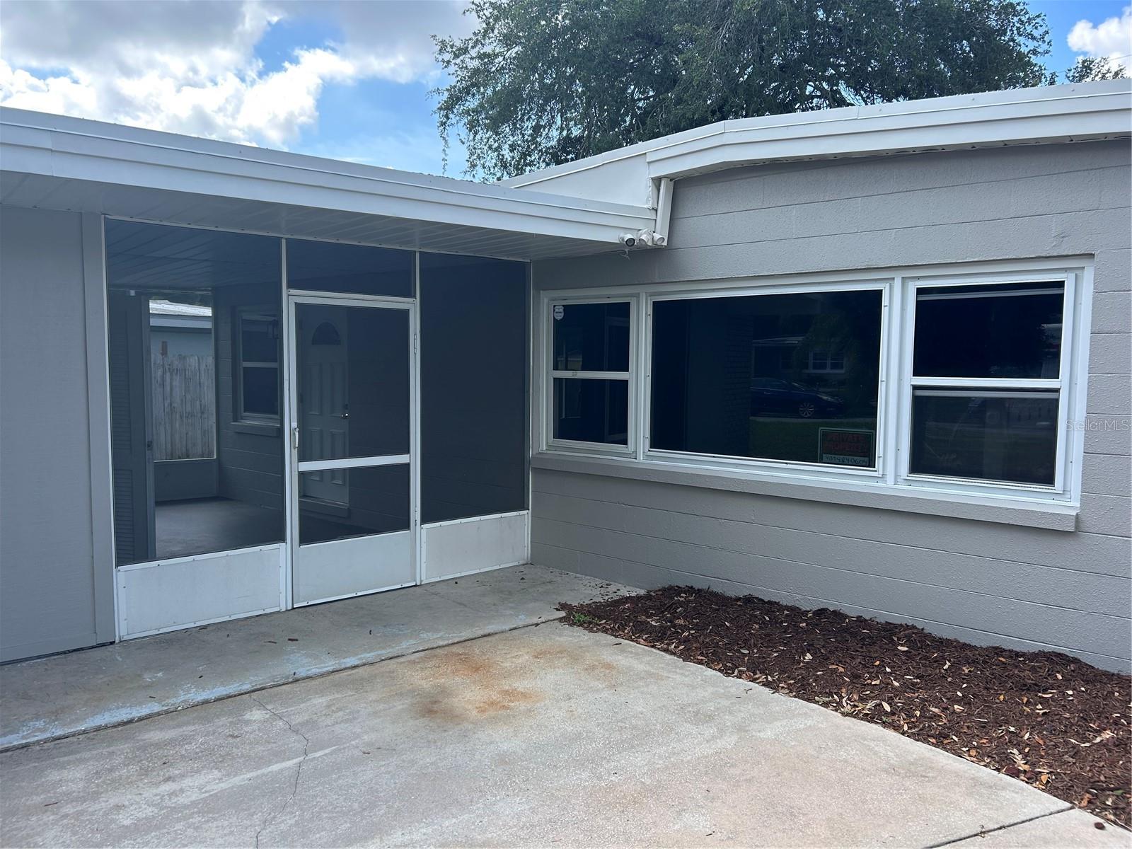 VALENCIA ACRES - Residential