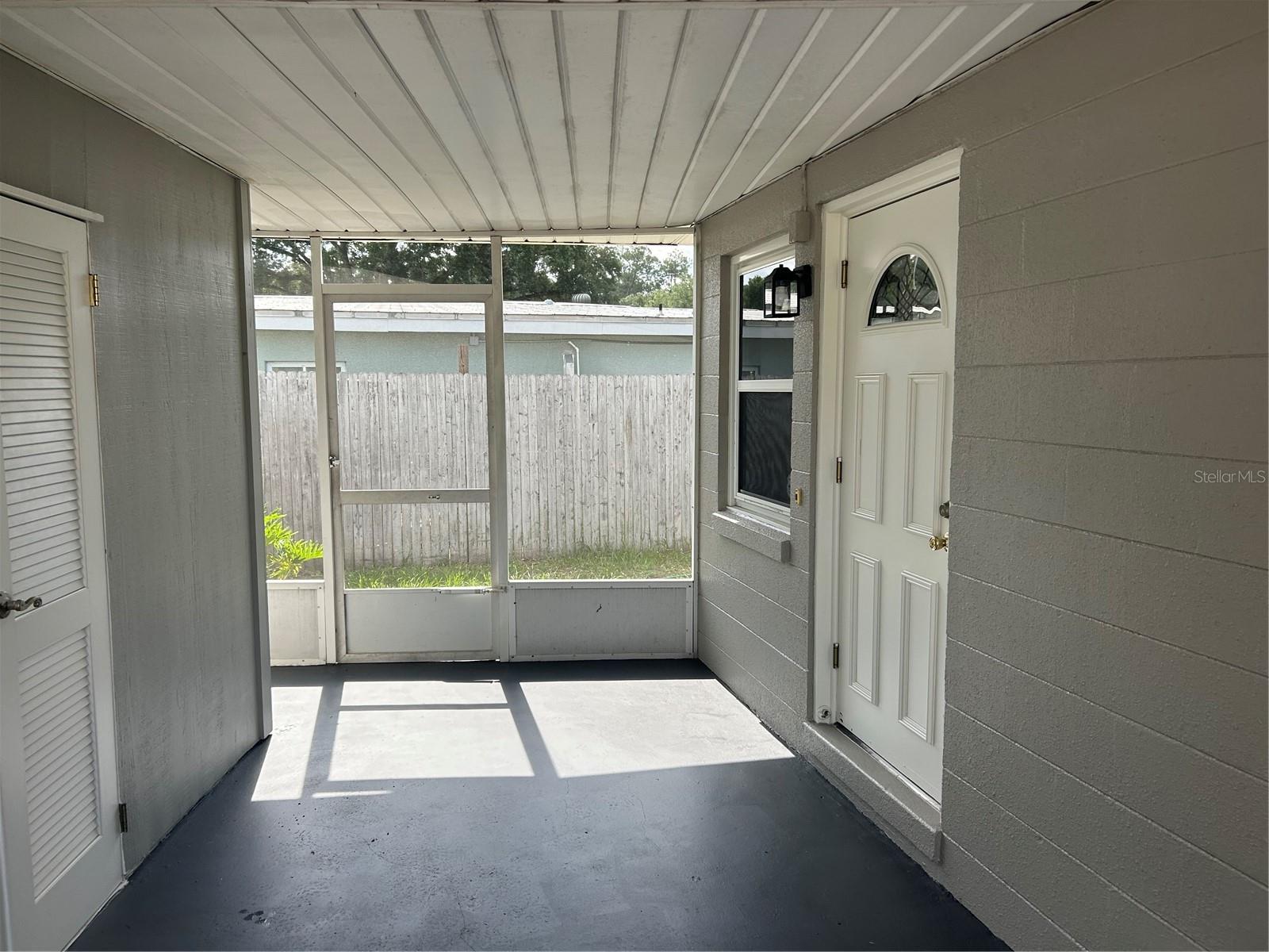 VALENCIA ACRES - Residential