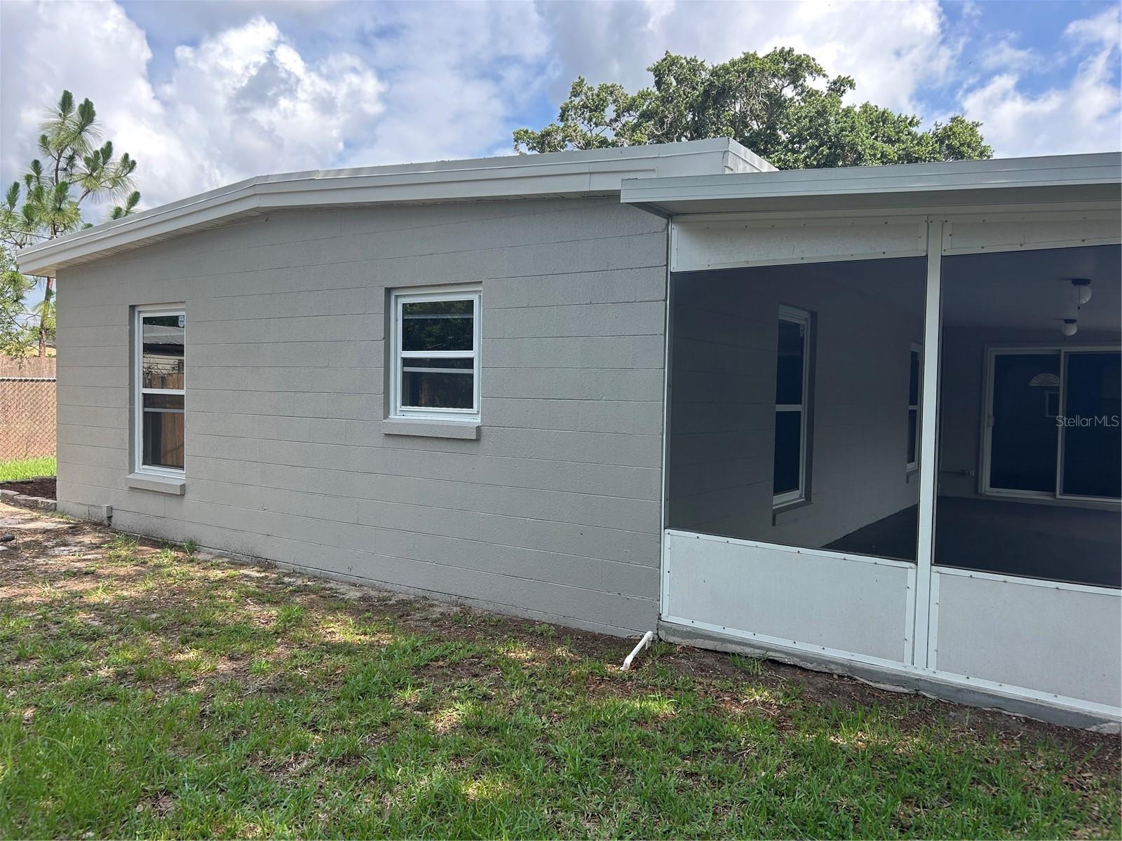 VALENCIA ACRES - Residential