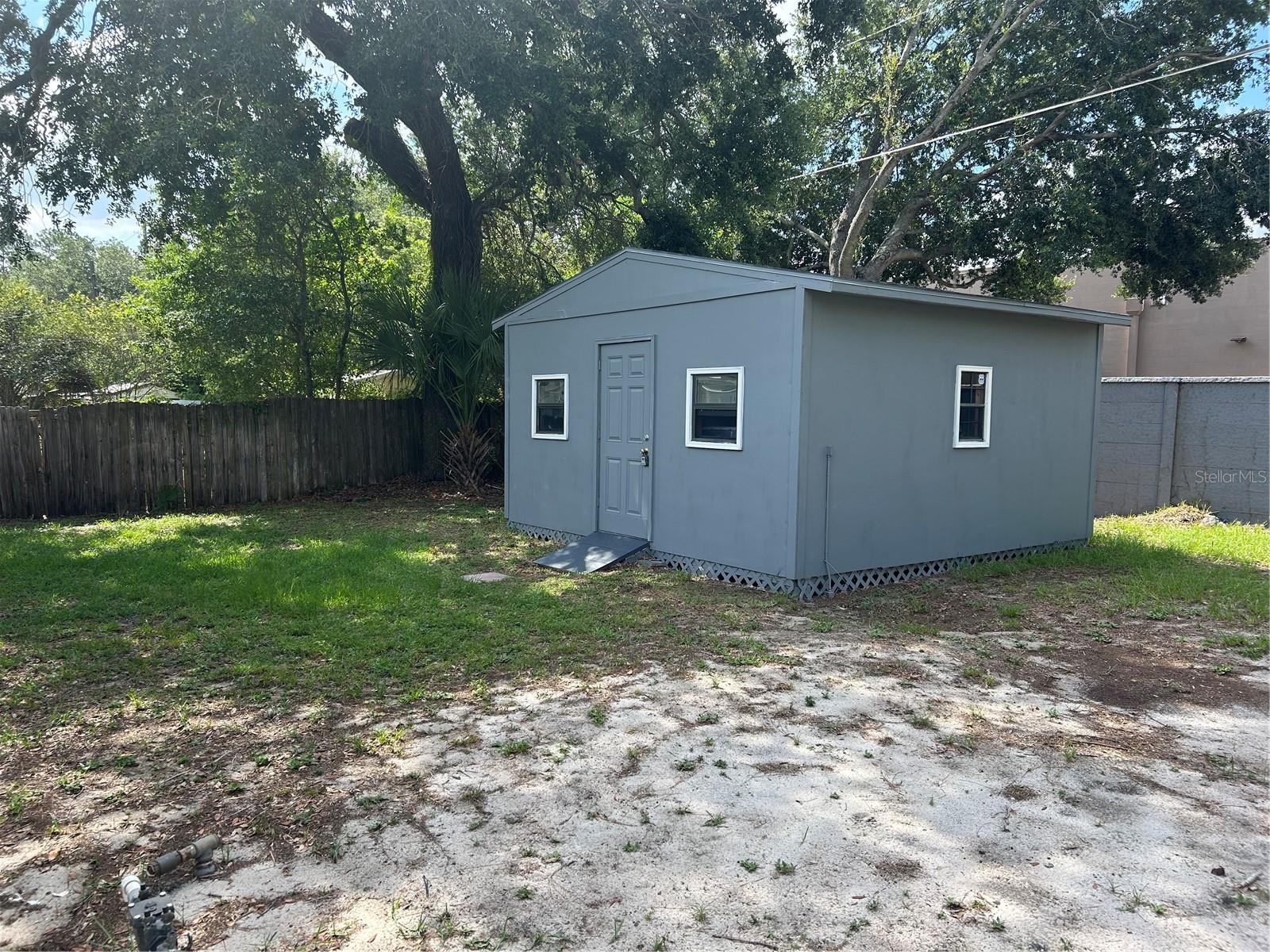 VALENCIA ACRES - Residential