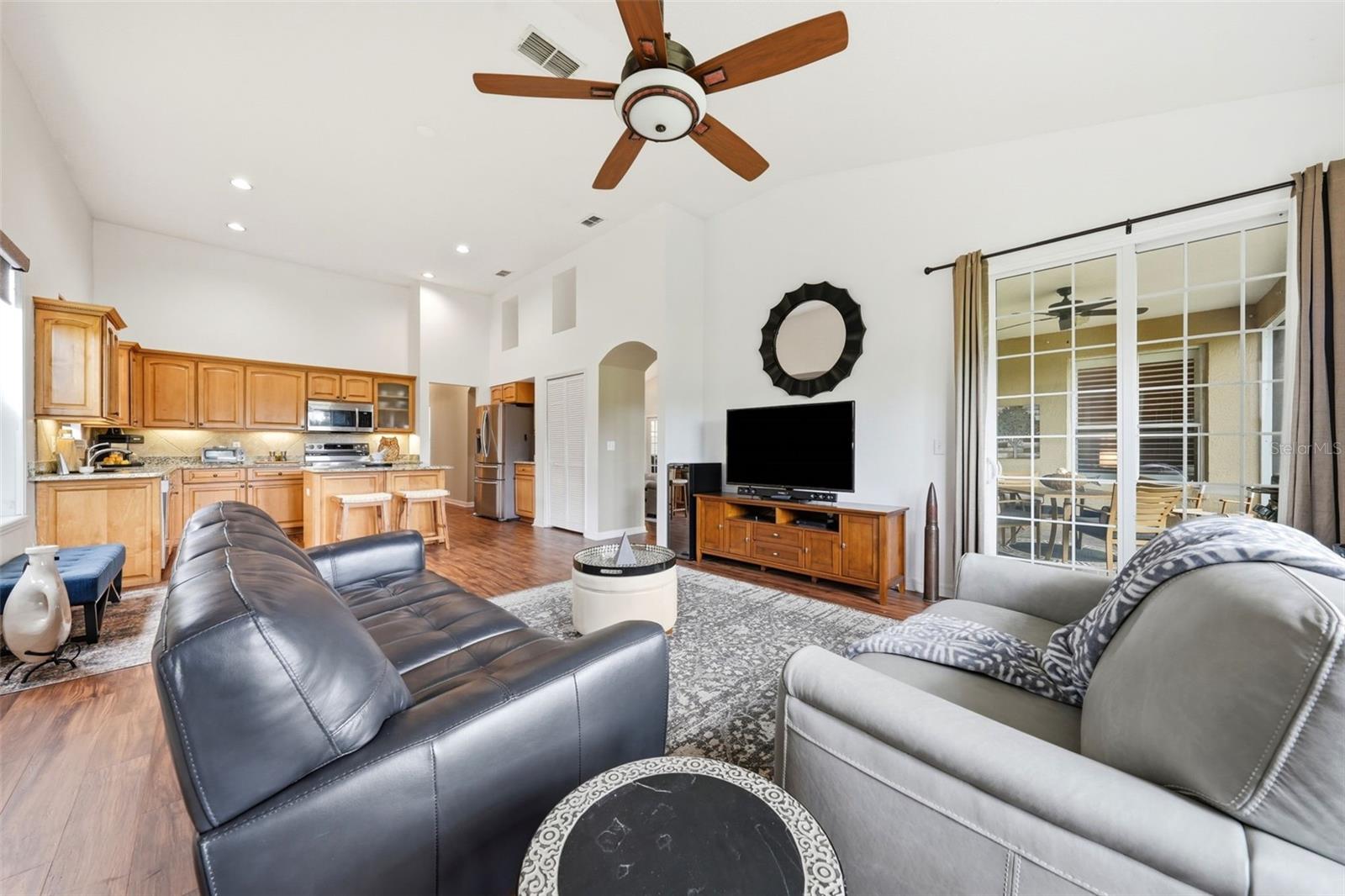 MT DORA COUNTRY CLUB MT DORA PH 03-3 PCLS A B - Residential